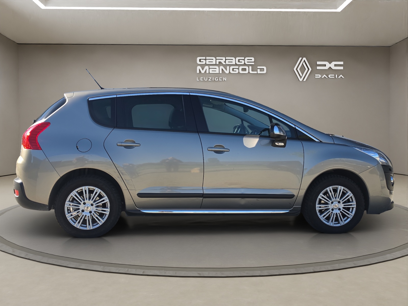 PEUGEOT 3008 1.6 HDI Sport Pack EGS6-image-5