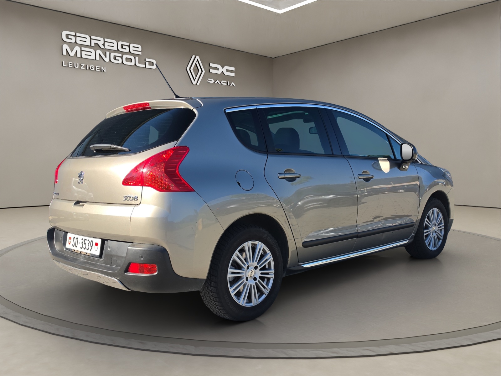 PEUGEOT 3008 1.6 HDI Sport Pack EGS6-image-4