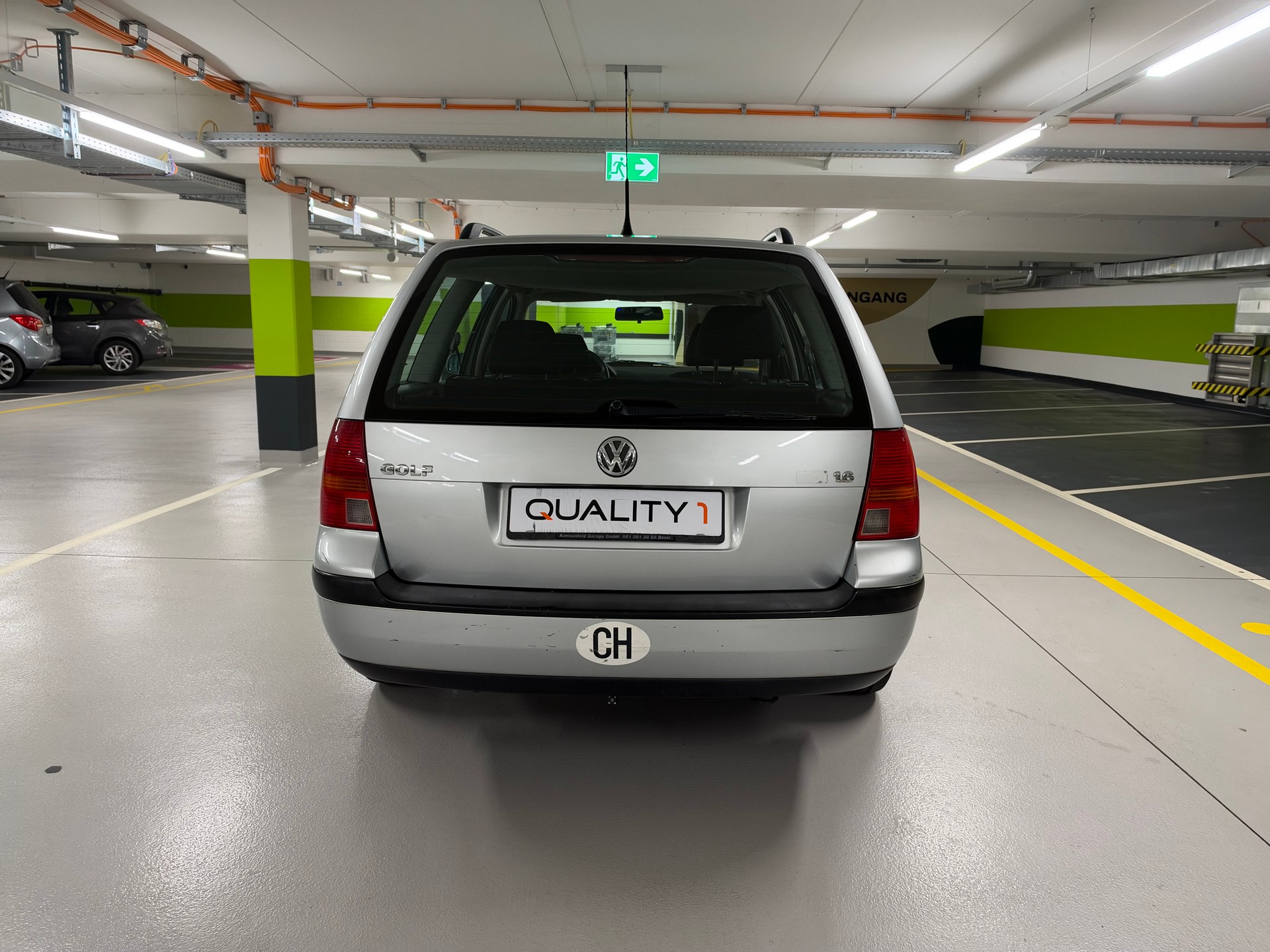 VW Golf Variant 1.6 Comfortline Automatic-image-5