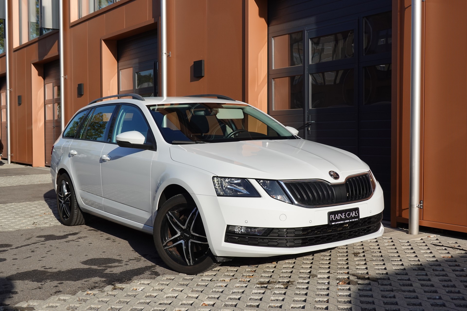 SKODA Octavia 1.5 G-tec Style "* CH Auto * 8 Roues * Capteurs avant/arrière * Tempomat Adaptatif * Clim Auto * Crochet attelage *"-image-5