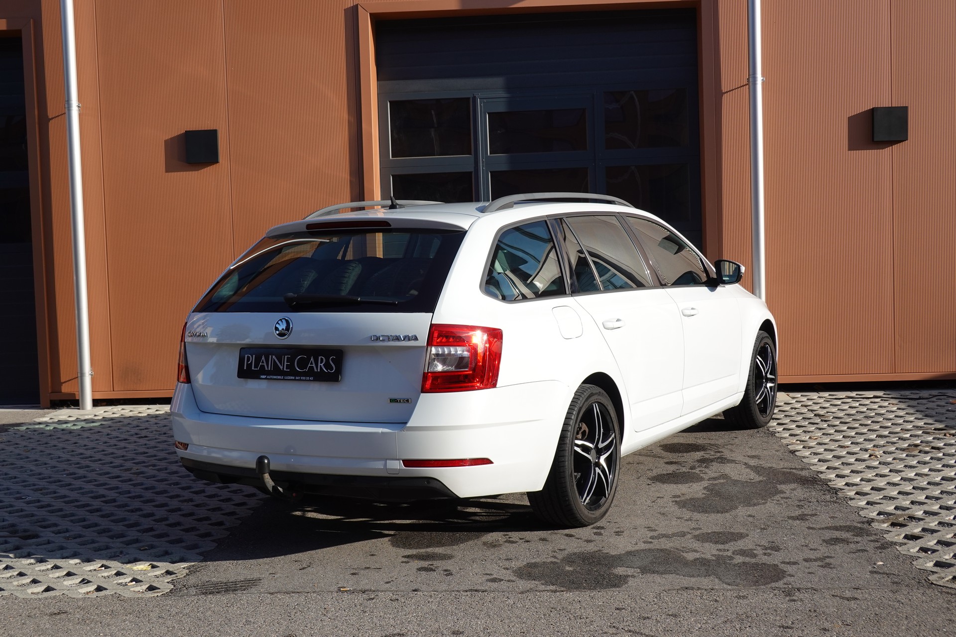 SKODA Octavia 1.5 G-tec Style "* CH Auto * 8 Roues * Capteurs avant/arrière * Tempomat Adaptatif * Clim Auto * Crochet attelage *"-image-7