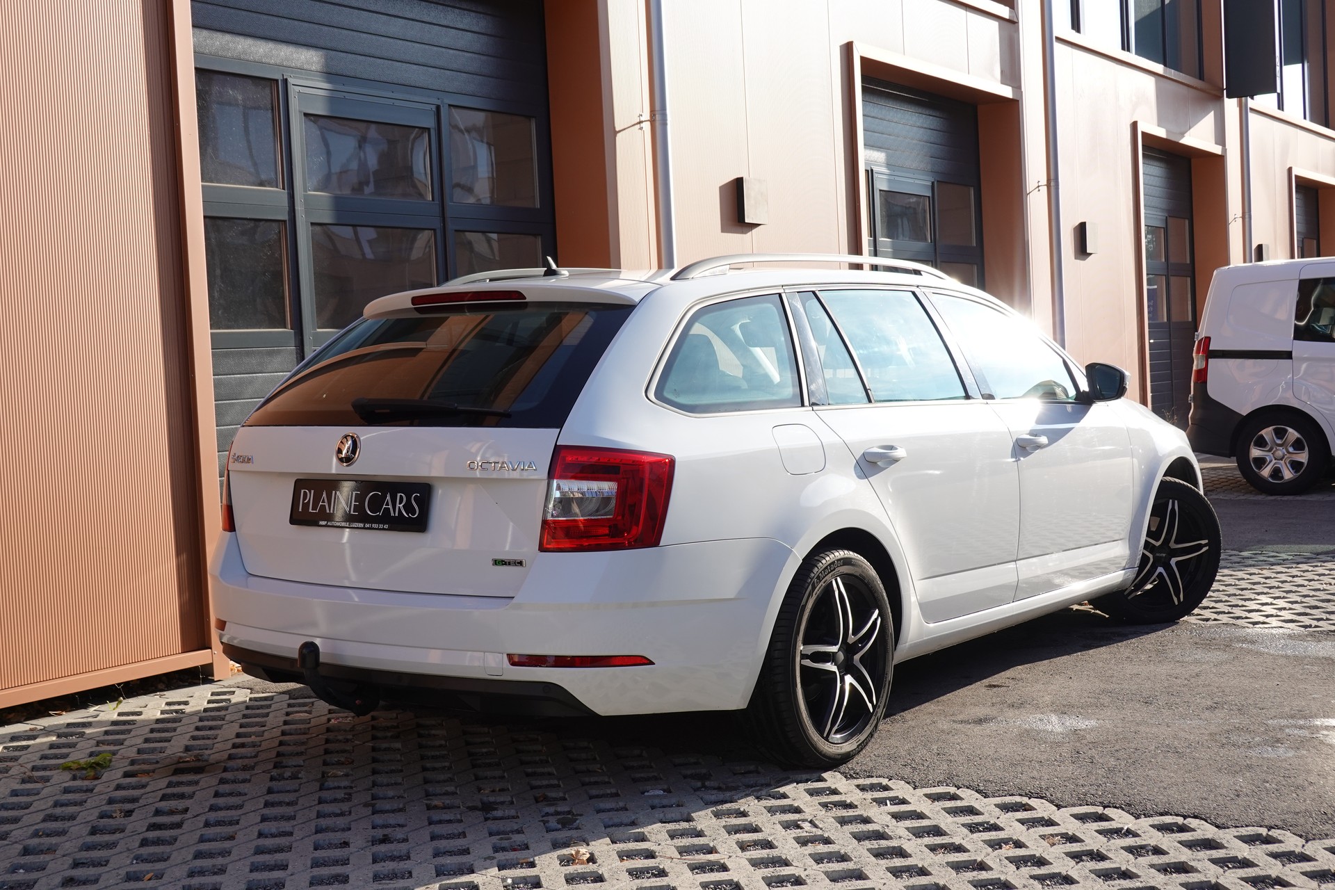 SKODA Octavia 1.5 G-tec Style "* CH Auto * 8 Roues * Capteurs avant/arrière * Tempomat Adaptatif * Clim Auto * Crochet attelage *"-image-6