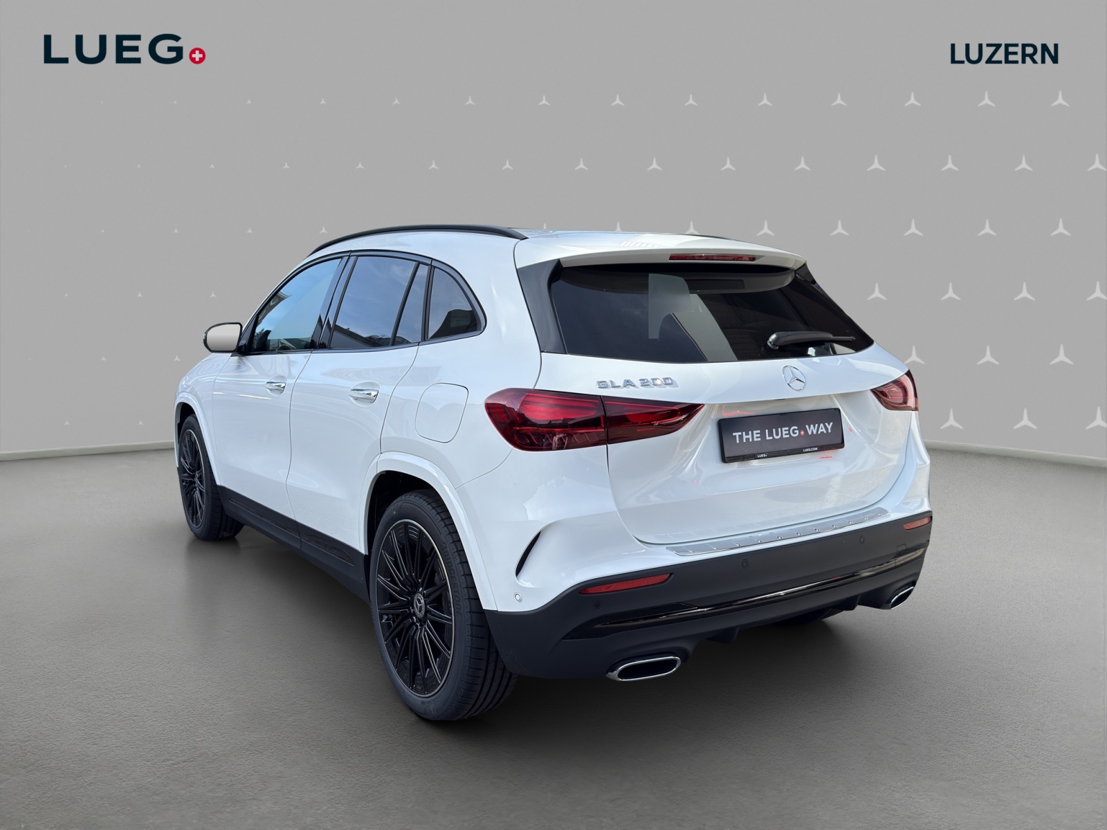 MERCEDES-BENZ GLA 200 Night Star 7G-DCT-image-2