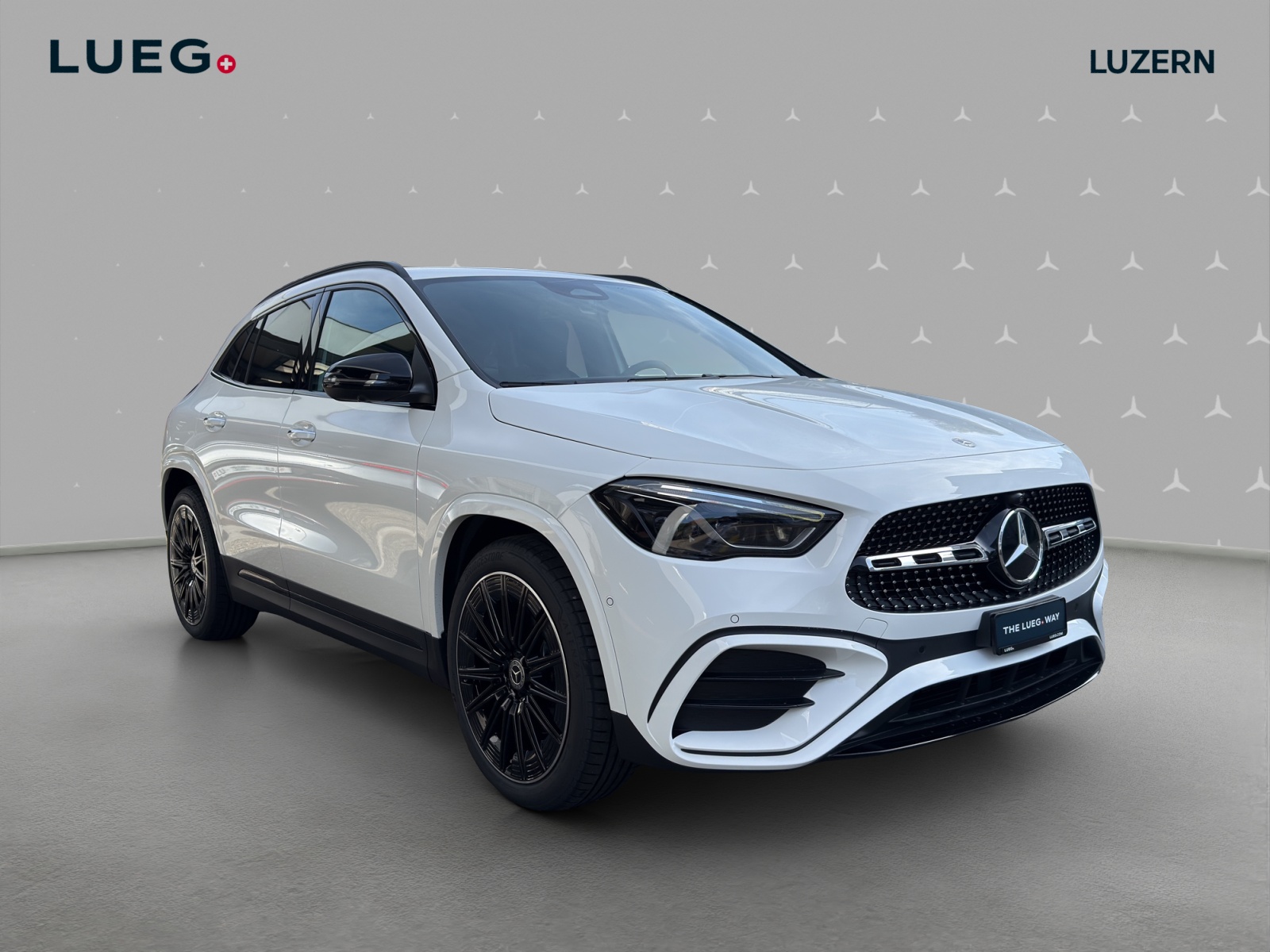 MERCEDES-BENZ GLA 200 Night Star 7G-DCT-image-4
