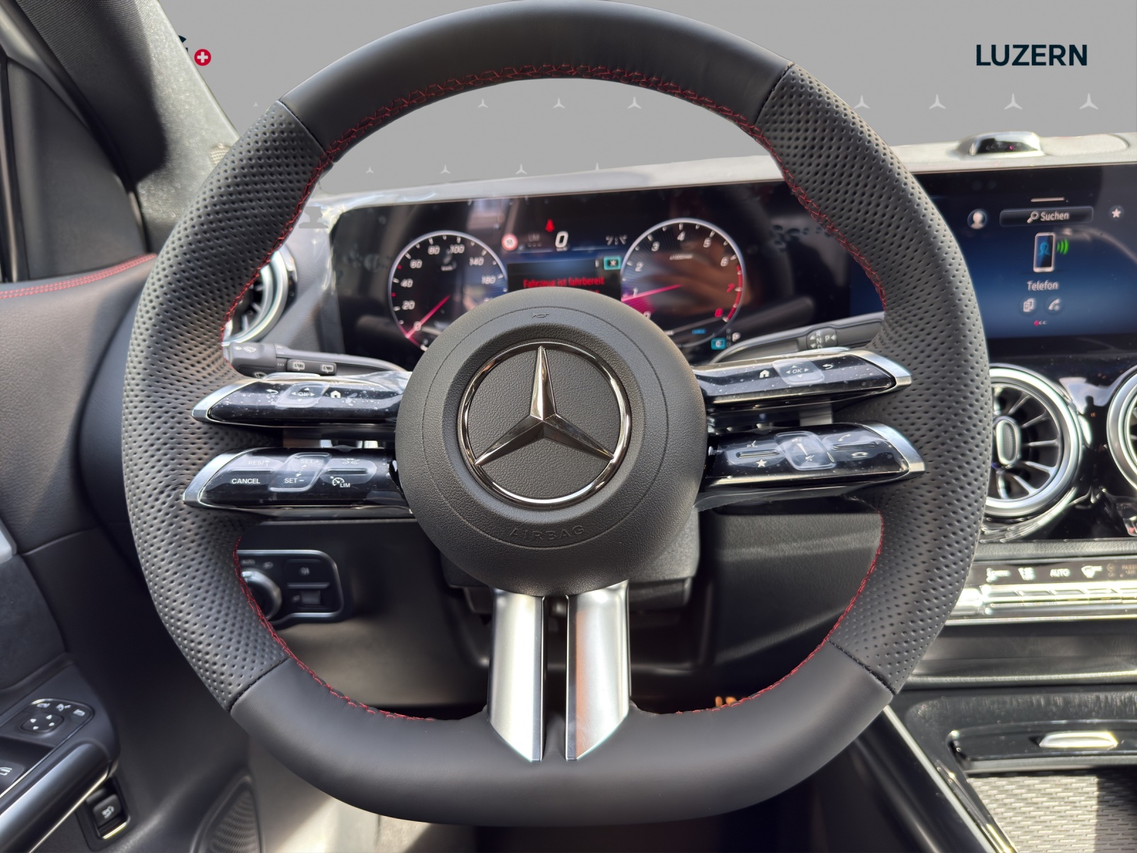 MERCEDES-BENZ GLA 200 Night Star 7G-DCT-image-9