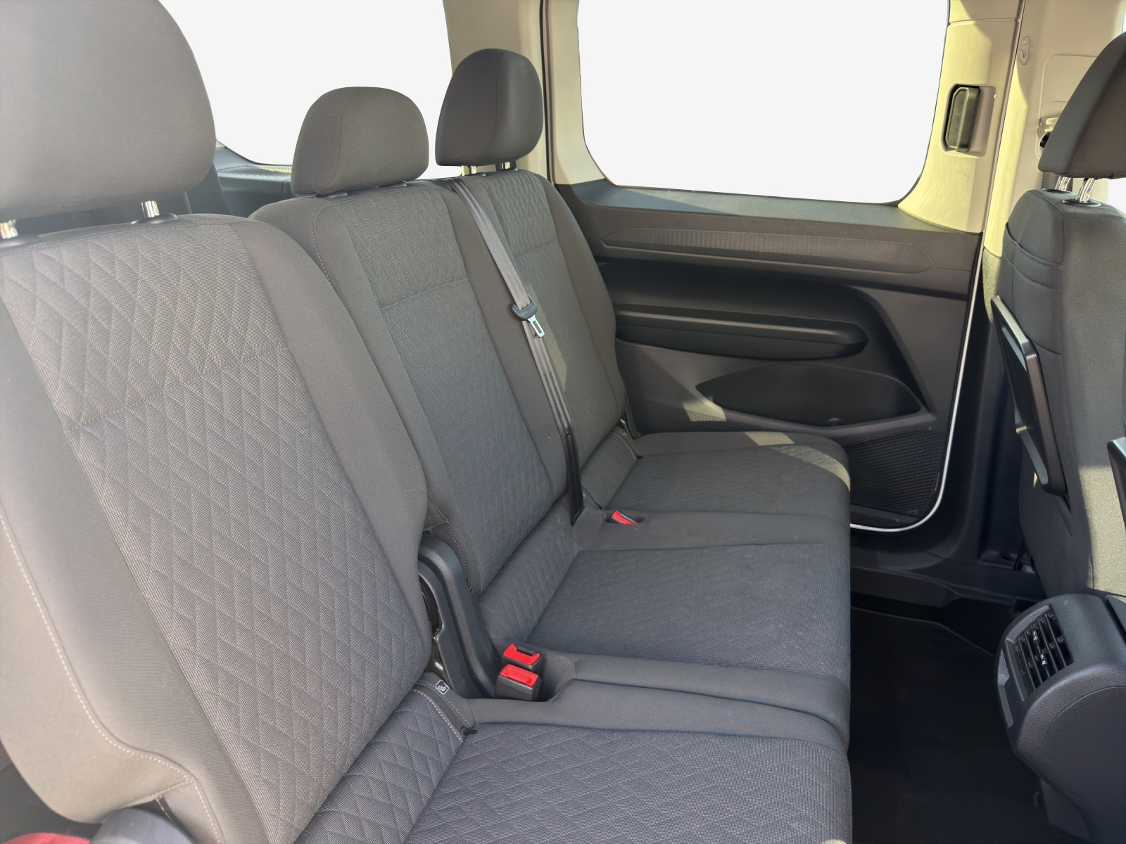 VW Caddy Maxi 1.5 TSI Plug in Hybrid Life DSG-image-11