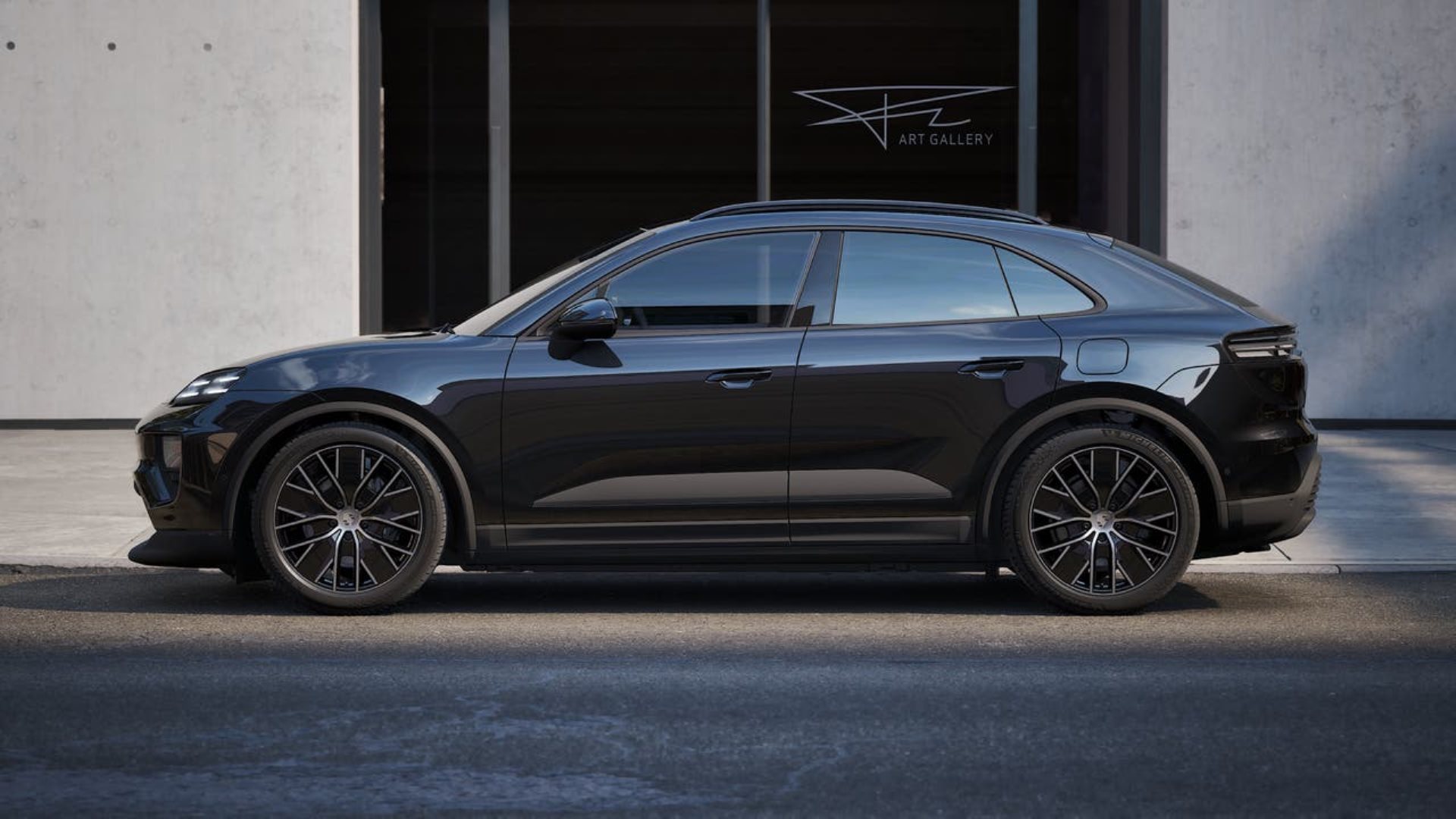 PORSCHE Macan 4-image-1