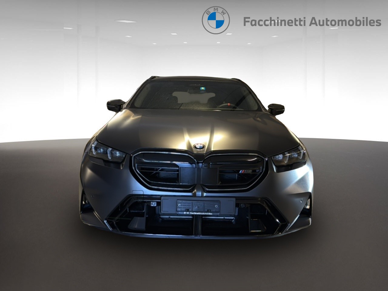 BMW M5 xDrive Touring-image-7