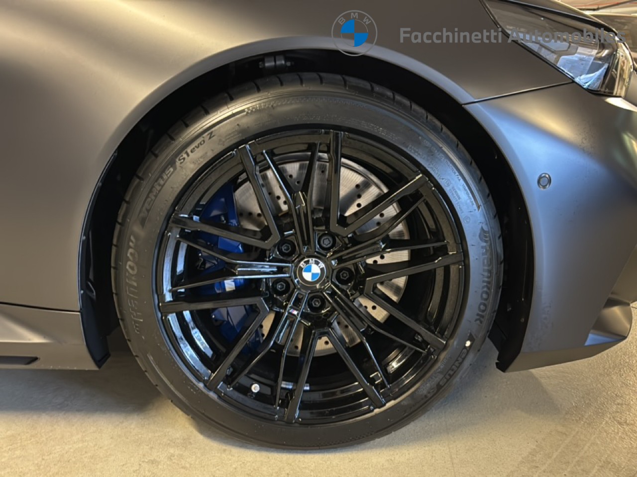 BMW M5 xDrive Touring-image-8