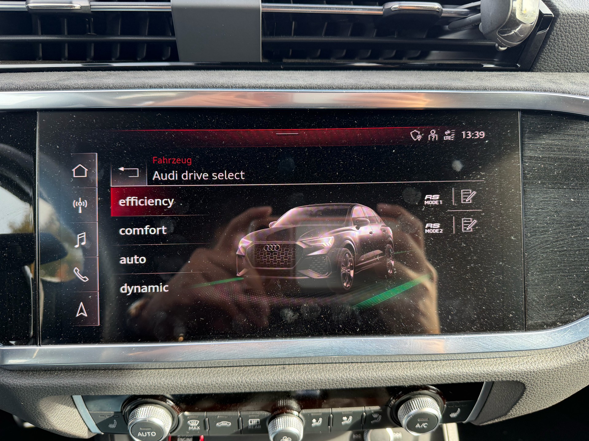 AUDI RS Q3 Sportback quattro S tronic-image-22