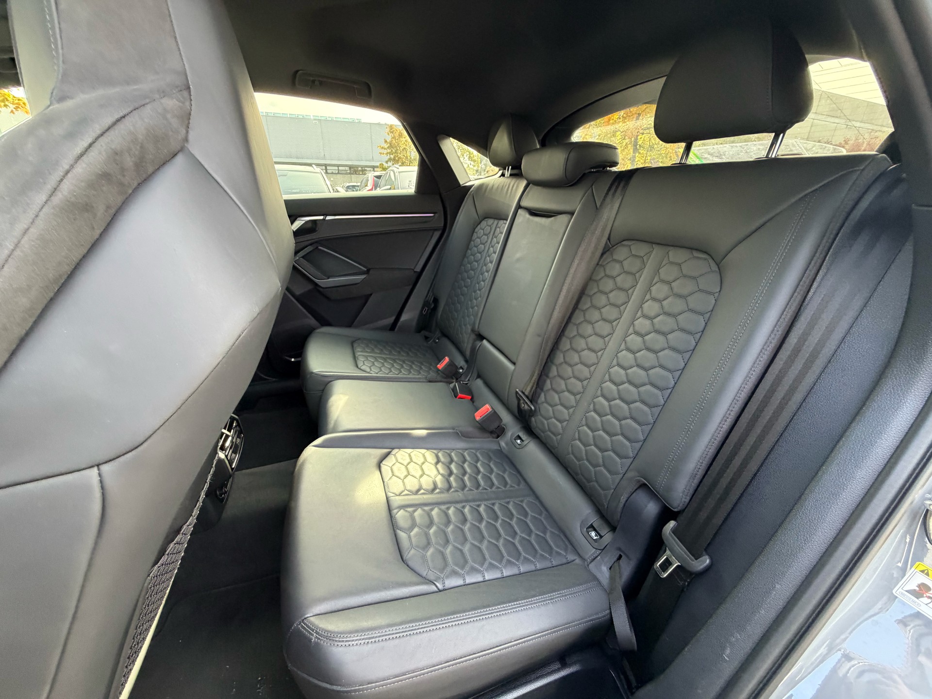 AUDI RS Q3 Sportback quattro S tronic-image-10