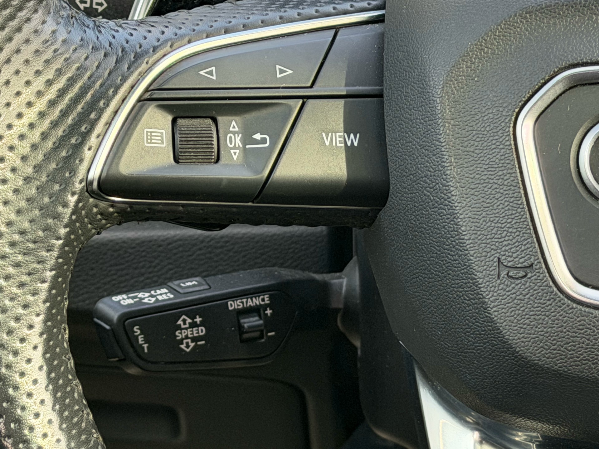 AUDI RS Q3 Sportback quattro S tronic-image-13
