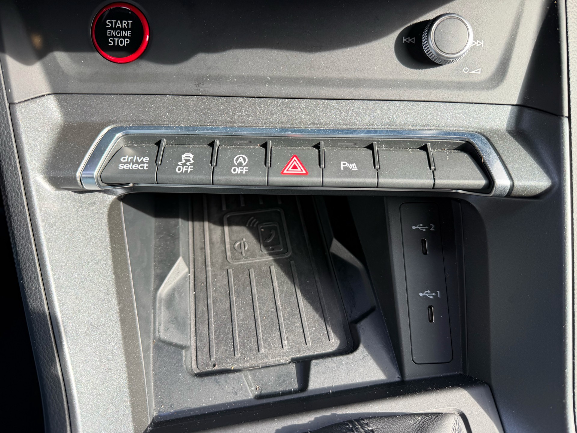 AUDI RS Q3 Sportback quattro S tronic-image-17