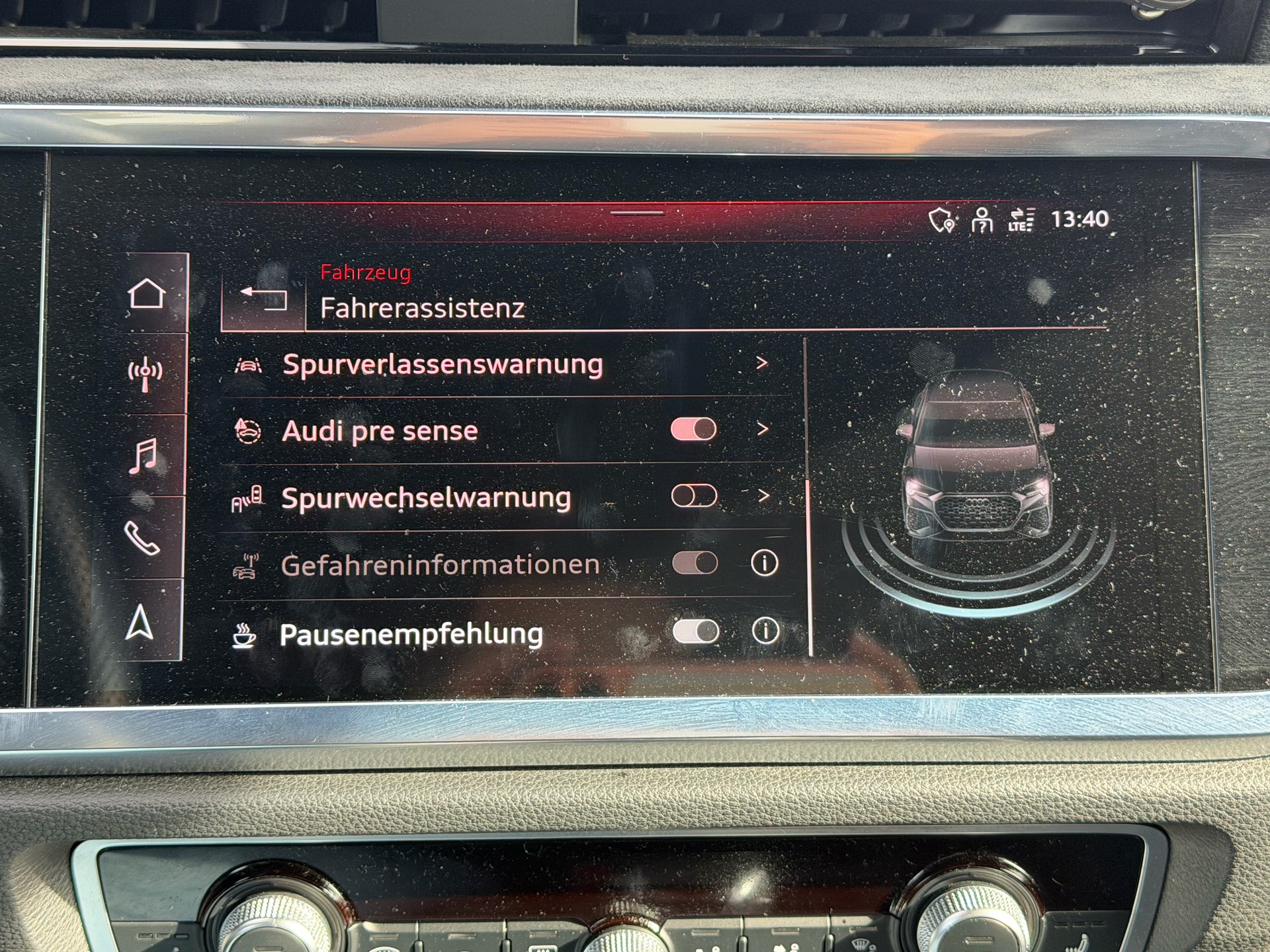 AUDI RS Q3 Sportback quattro S tronic-image-25