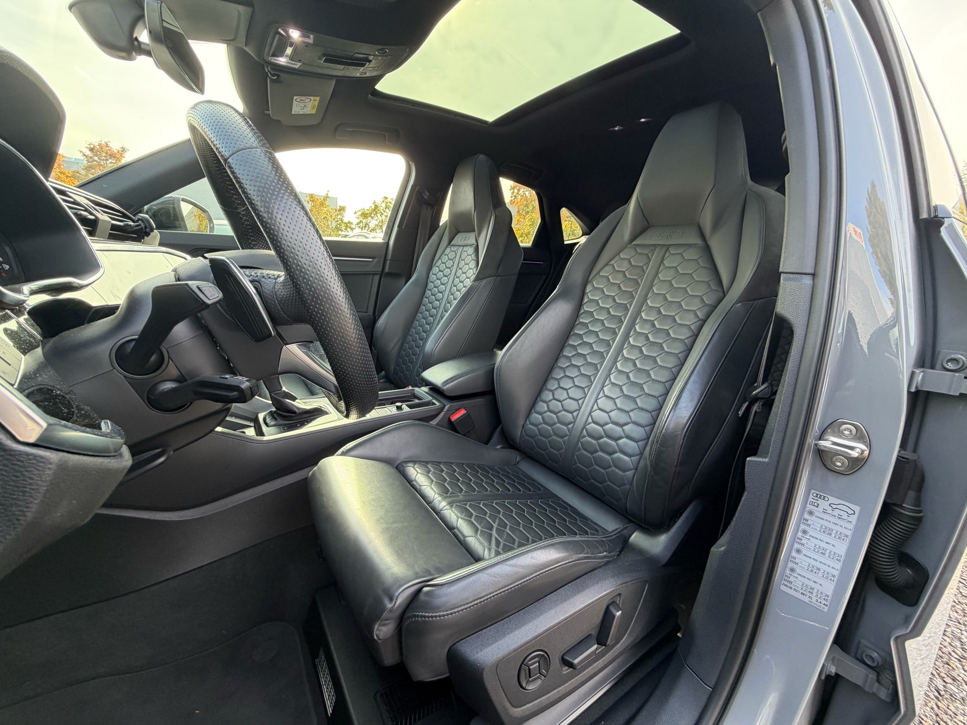 AUDI RS Q3 Sportback quattro S tronic-image-8