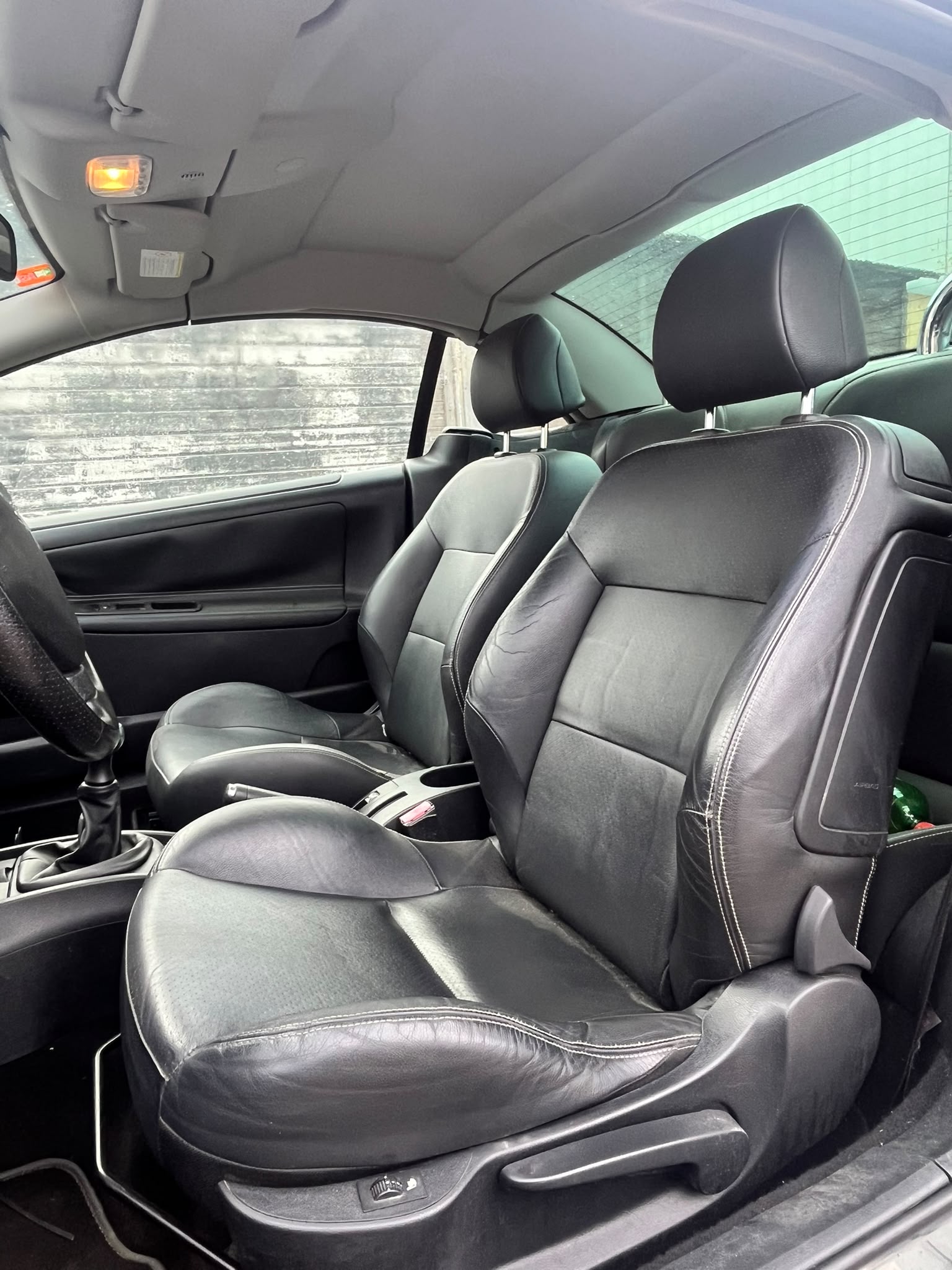 PEUGEOT 207 CC 1.6 16V Turbo Platinium Edition-image-10
