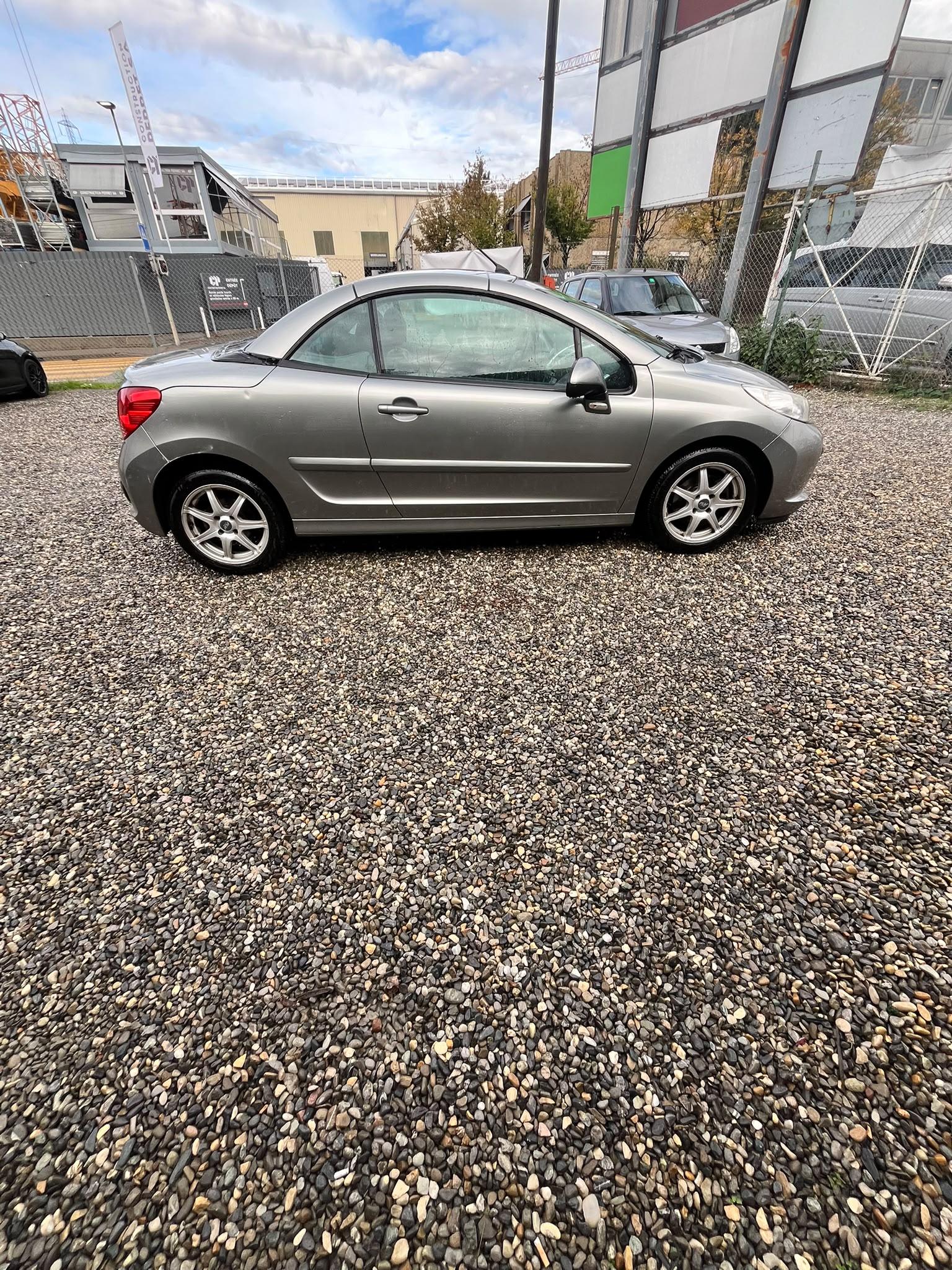 PEUGEOT 207 CC 1.6 16V Turbo Platinium Edition-image-1