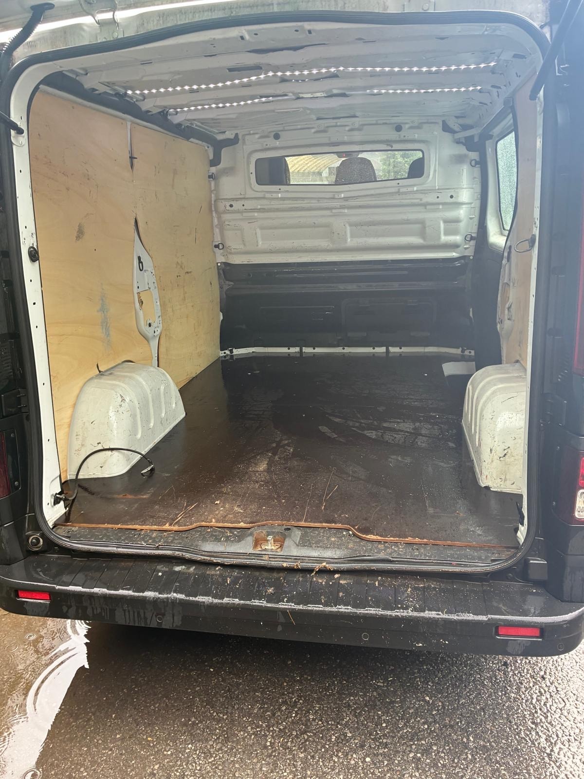 RENAULT Trafic 1.6 ENERGY dCi 95 3.0t Business L1H1-image-7