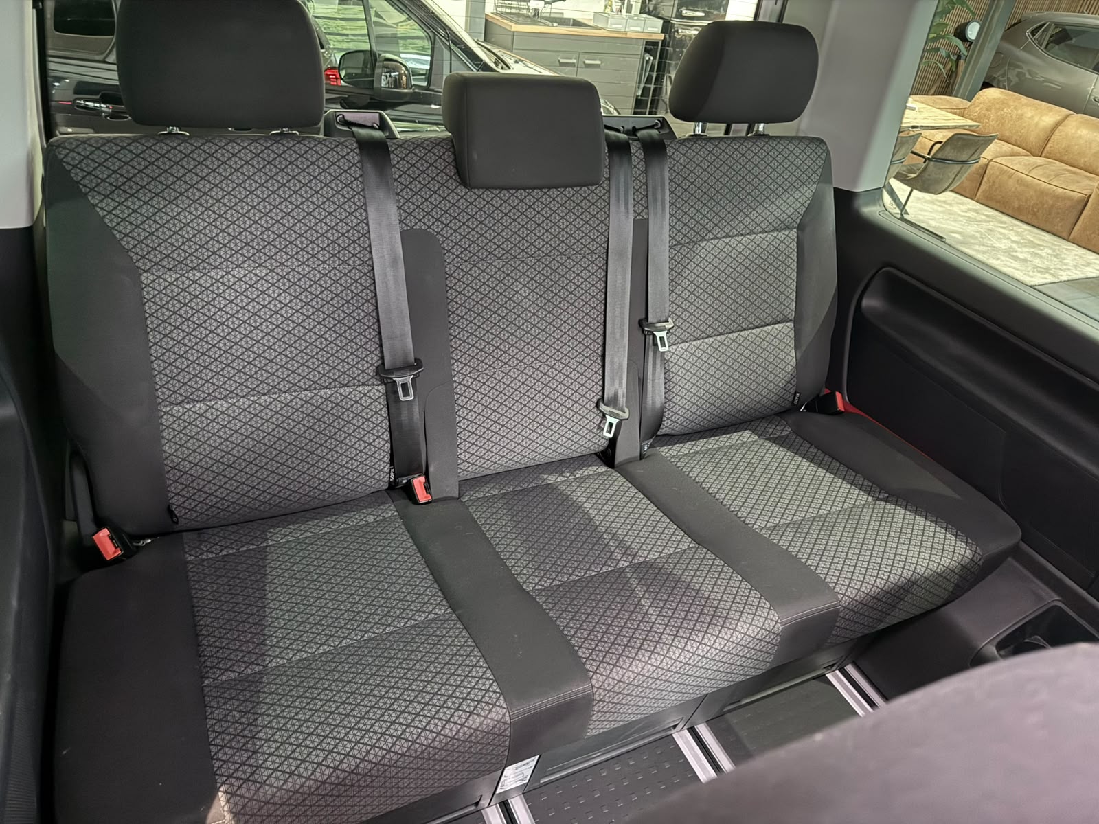 VW T6.1 Multivan 2.0 TDI Trendline Liberty DSG-image-11