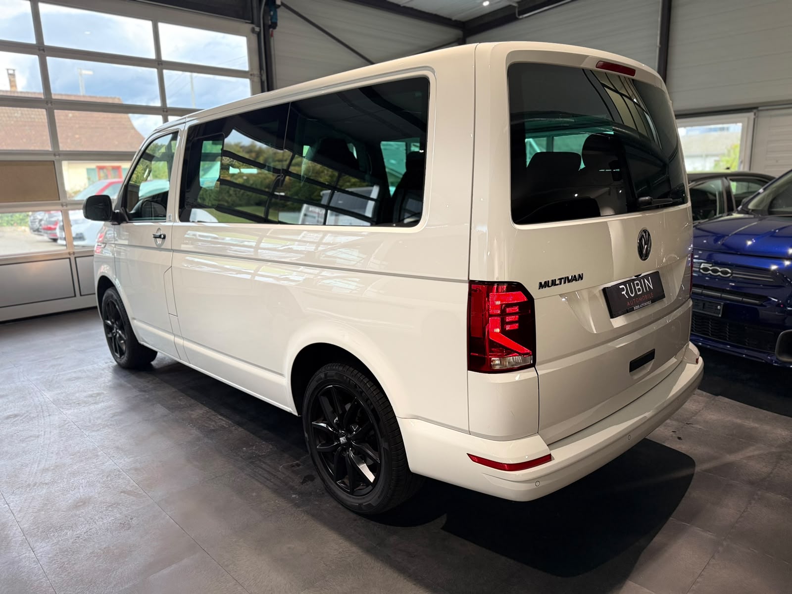 VW T6.1 Multivan 2.0 TDI Trendline Liberty DSG-image-1