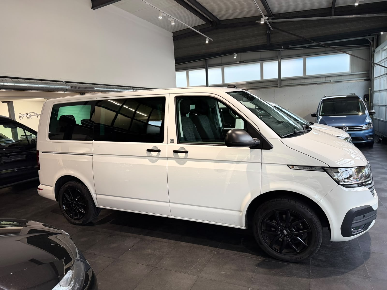 VW T6.1 Multivan 2.0 TDI Trendline Liberty DSG-image-6