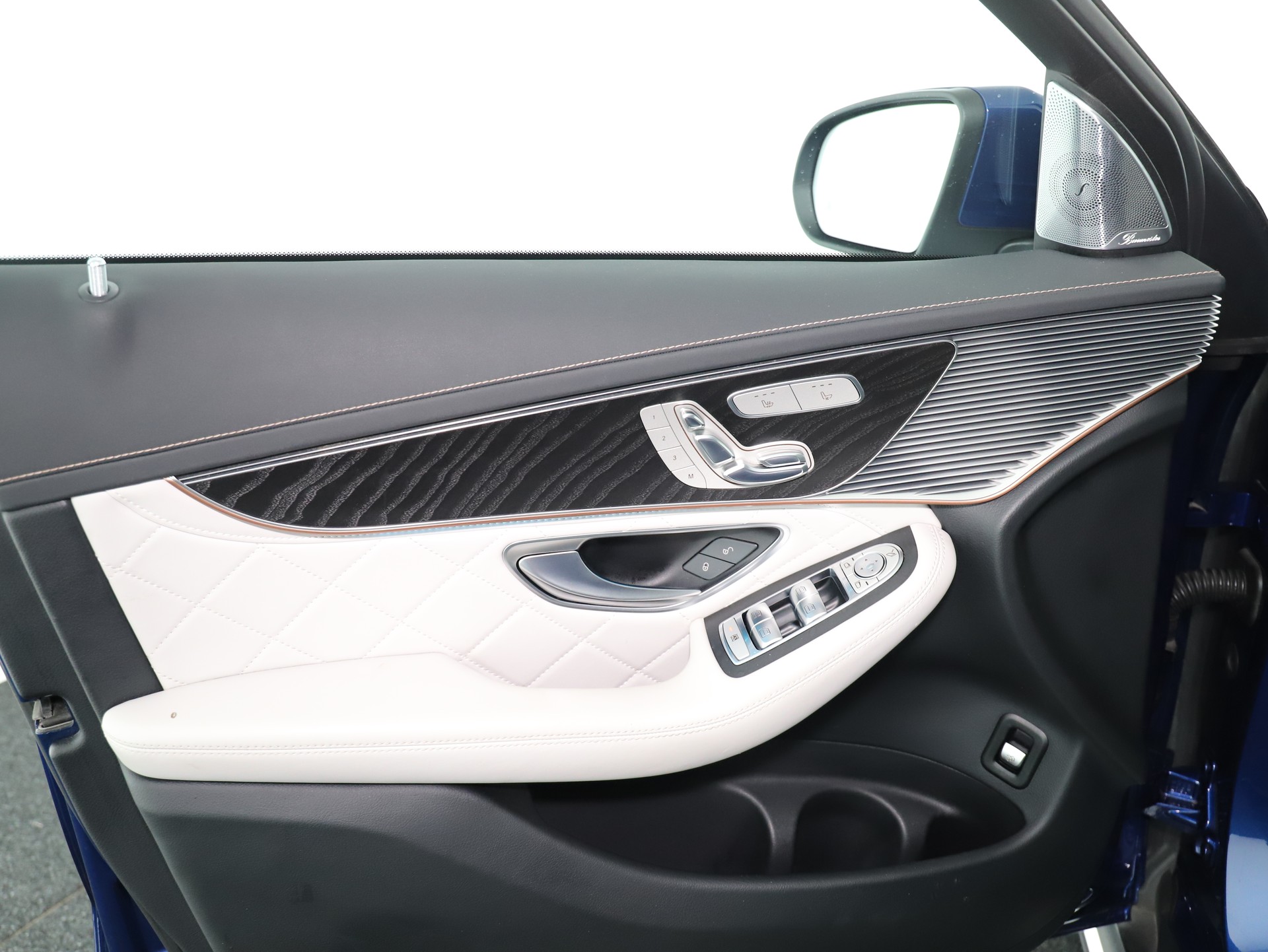 MERCEDES-BENZ EQC 400 AMG Line 4Matic-image-12