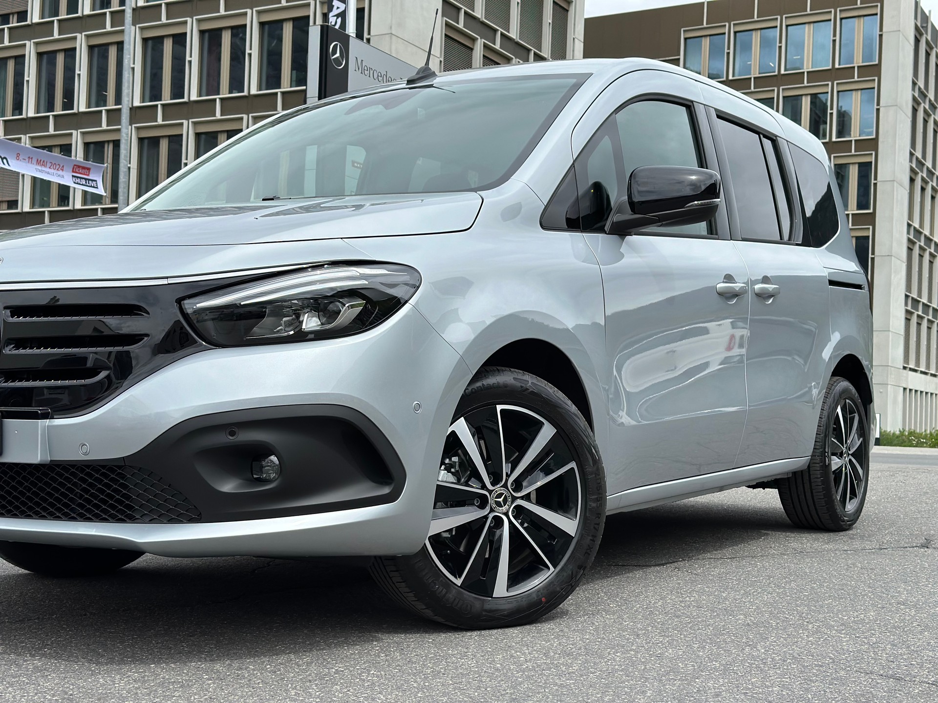 MERCEDES-BENZ EQT 200 Standard S 4x2-image-3