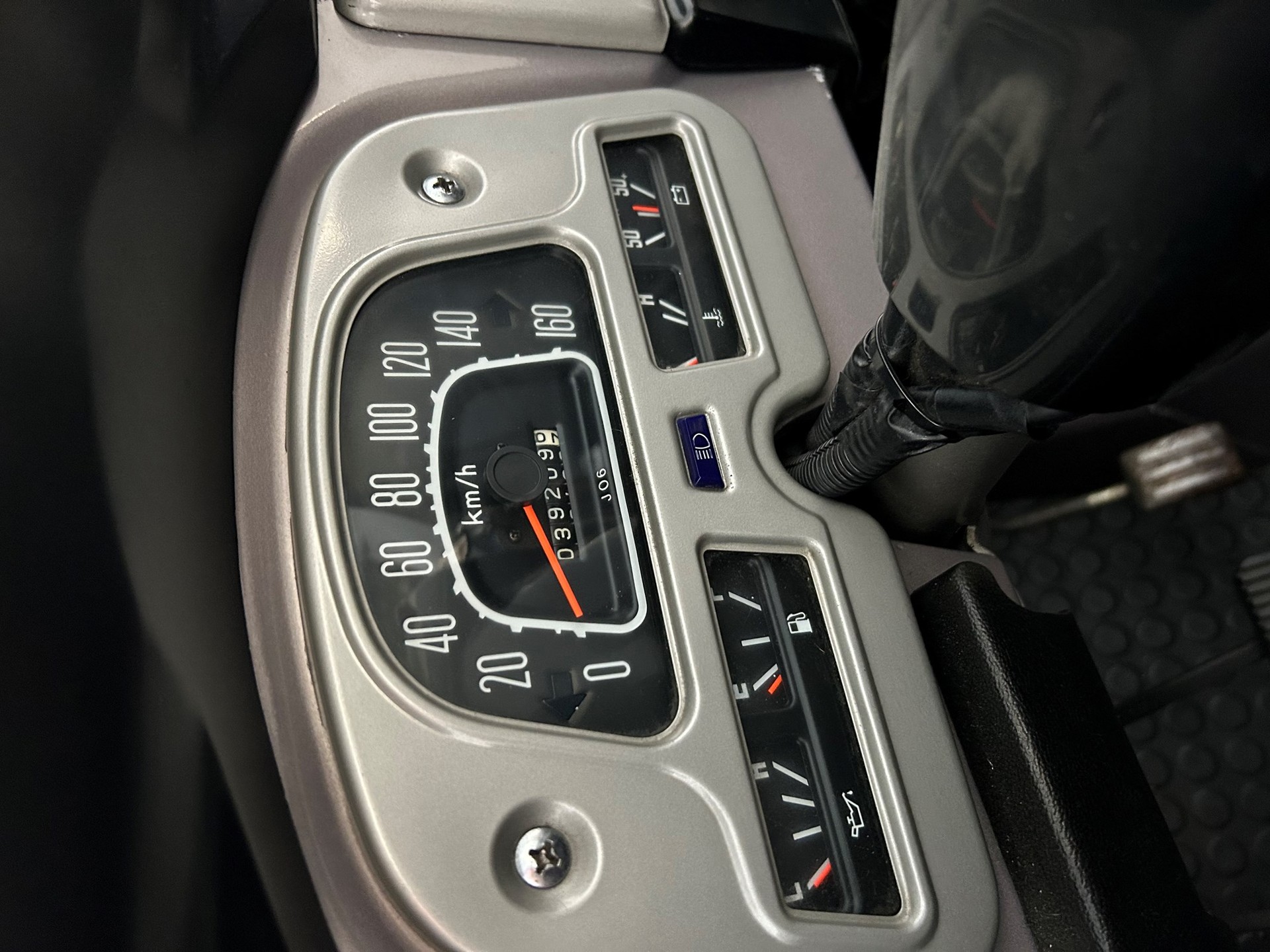 TOYOTA LAND CRUISER FJ 40-image-2