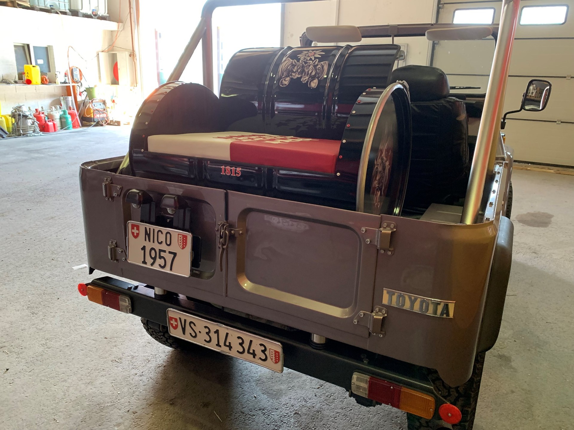 TOYOTA LAND CRUISER FJ 40-image-5