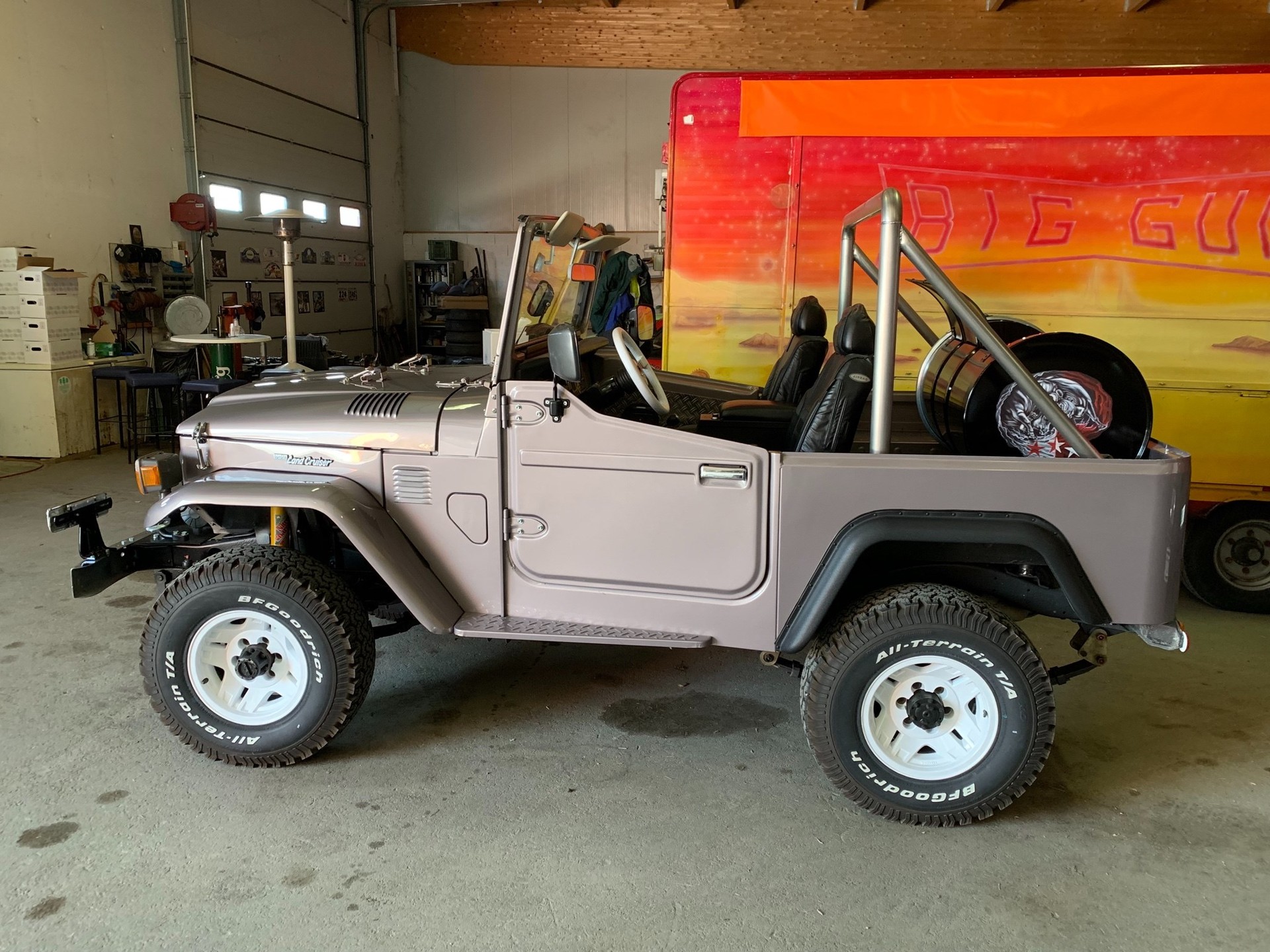 TOYOTA LAND CRUISER FJ 40-image-8