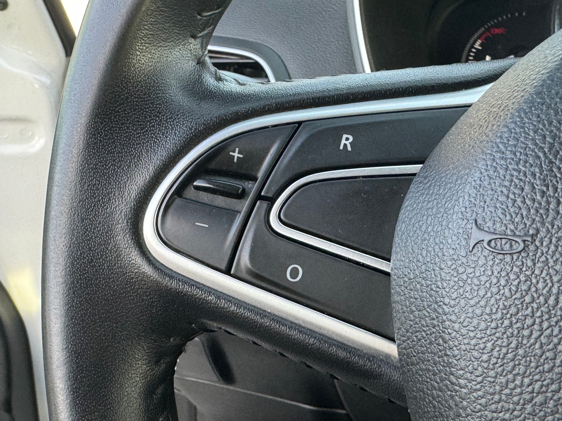 RENAULT Mégane Grandtour 1.5 dCi Business EDC-image-13