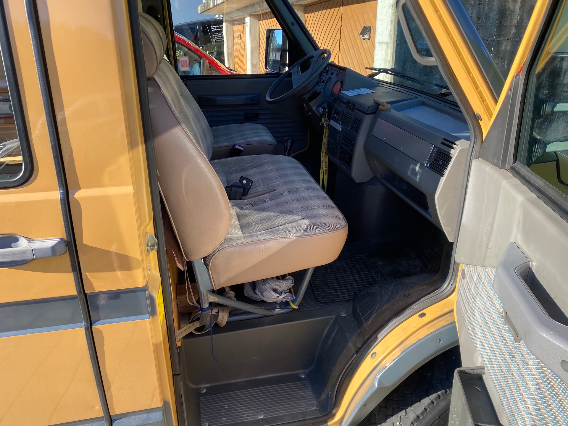 IVECO 4x4 Camper-image-8