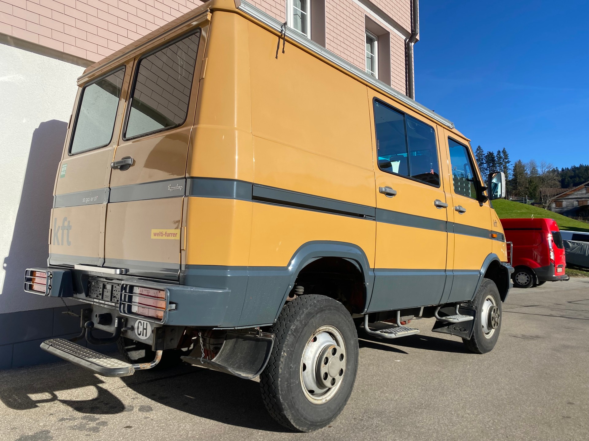 IVECO 4x4 Camper-image-3