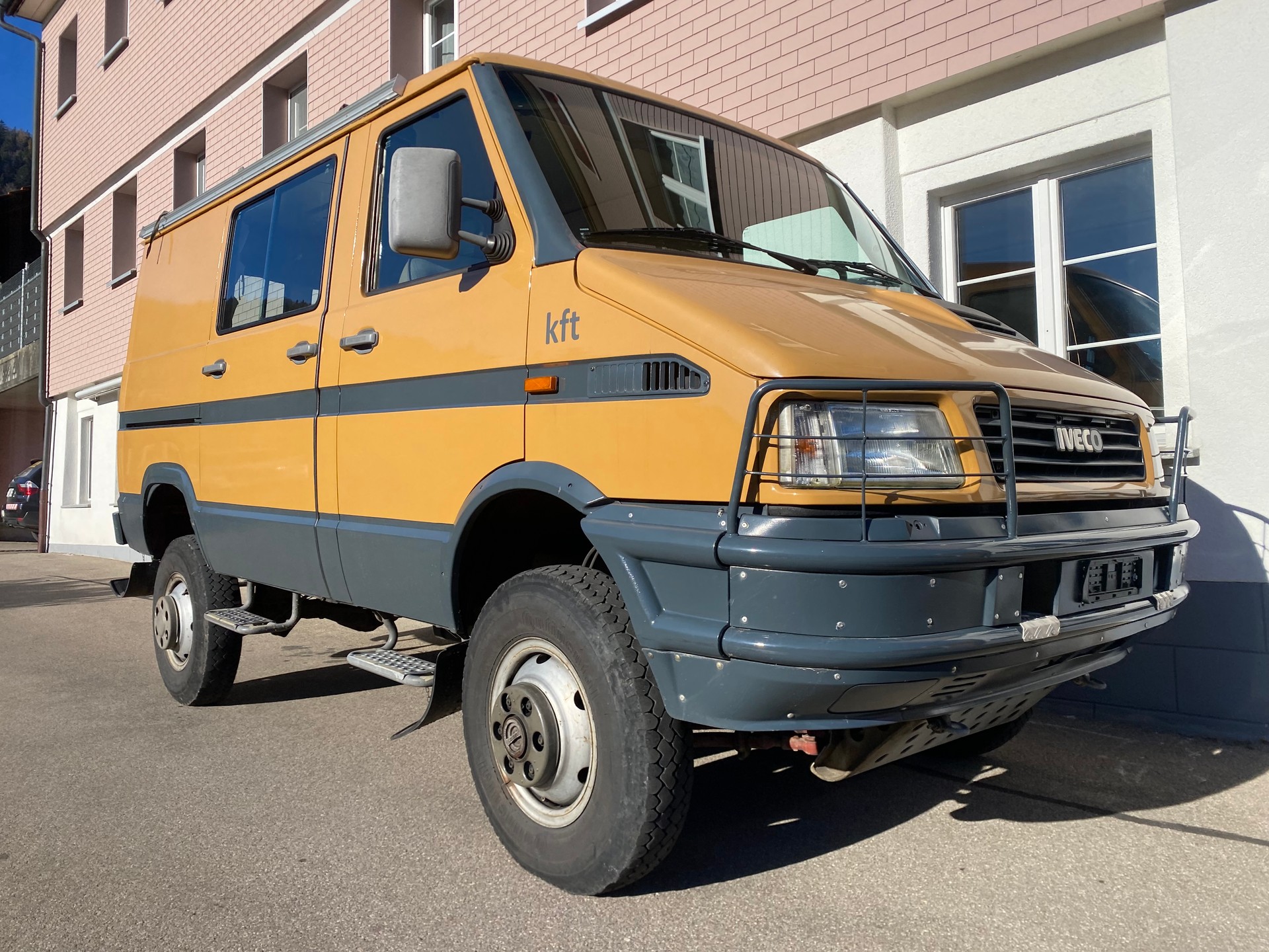 IVECO 4x4 Camper-image-1