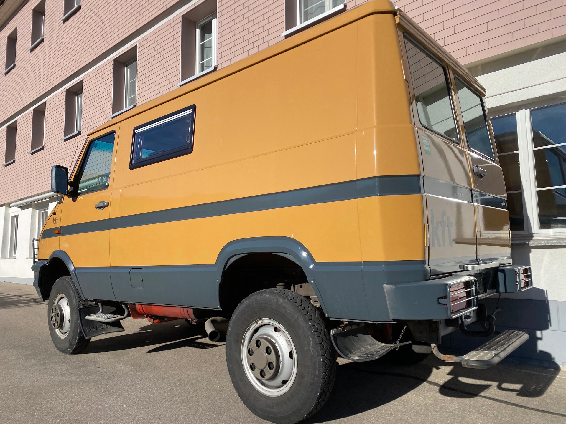 IVECO 4x4 Camper-image-2