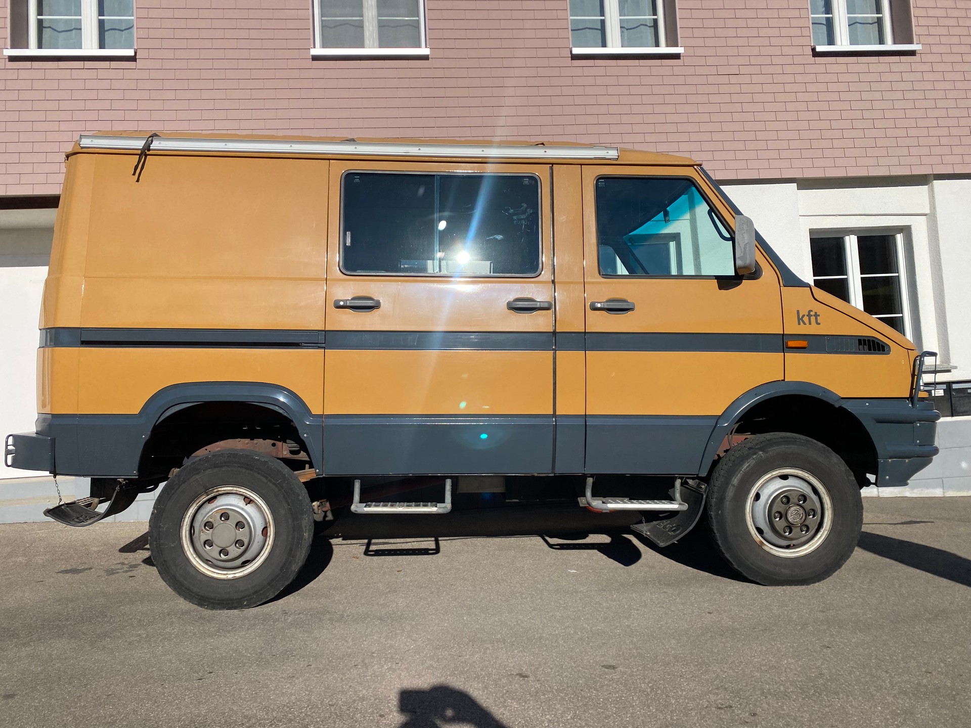 IVECO 4x4 Camper-image-5