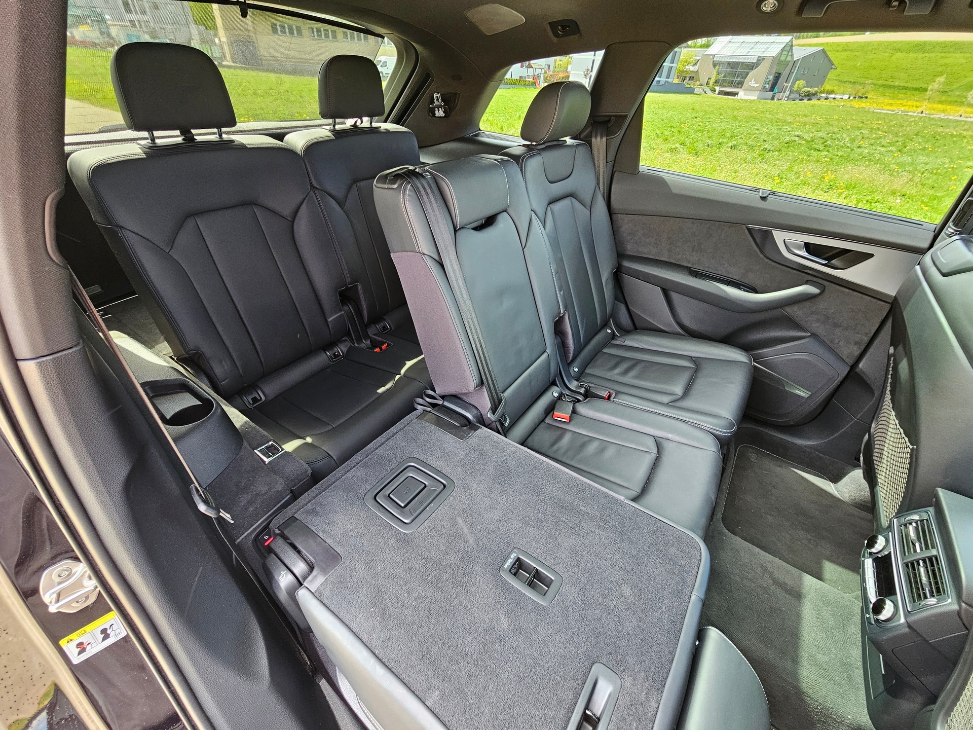 AUDI Q7 3.0 TDI quattro tiptronic-image-23