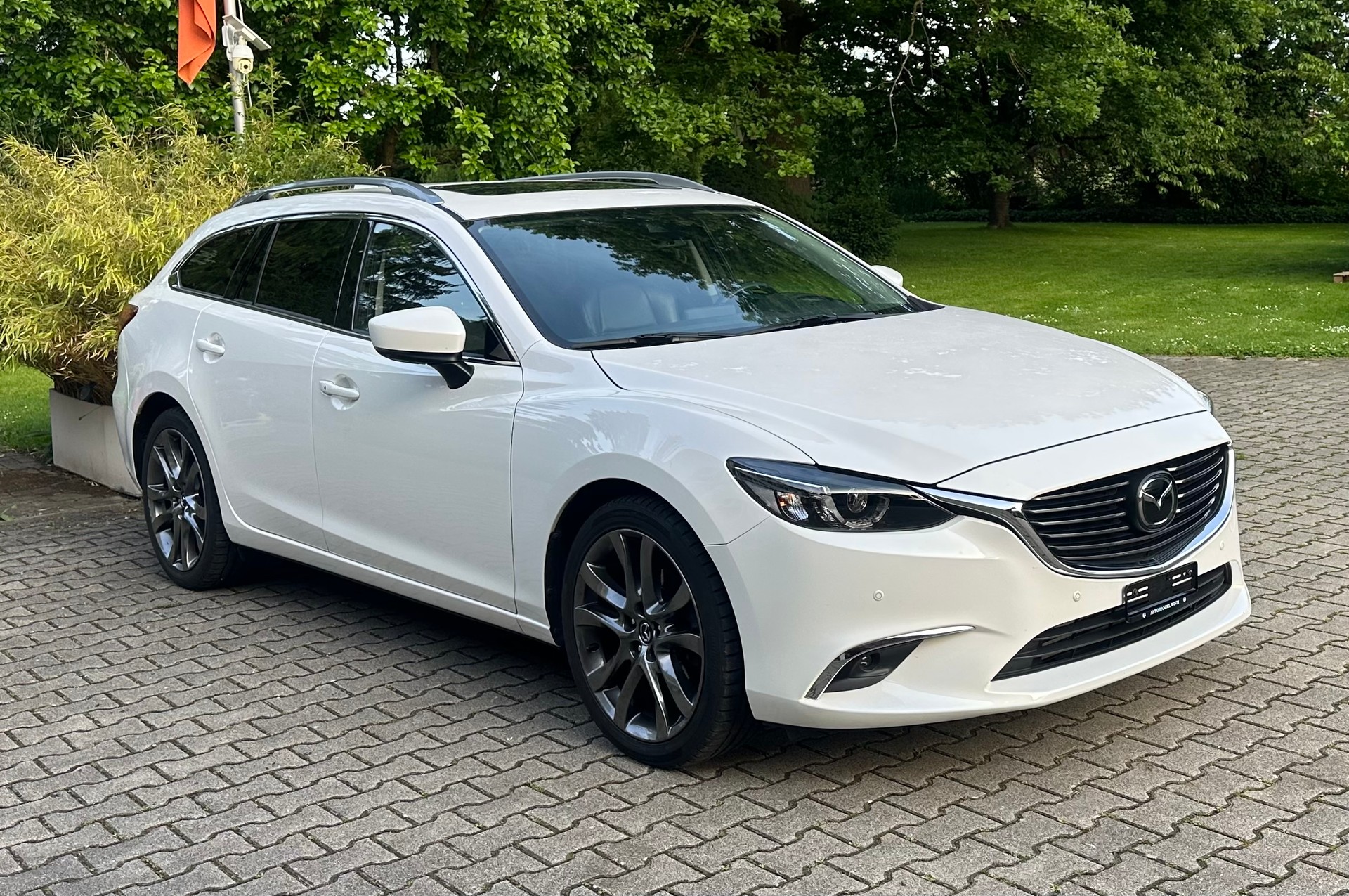 MAZDA 6 Sportwagon SKYACTIV-D 175 Revolution Automat AWD-image-0