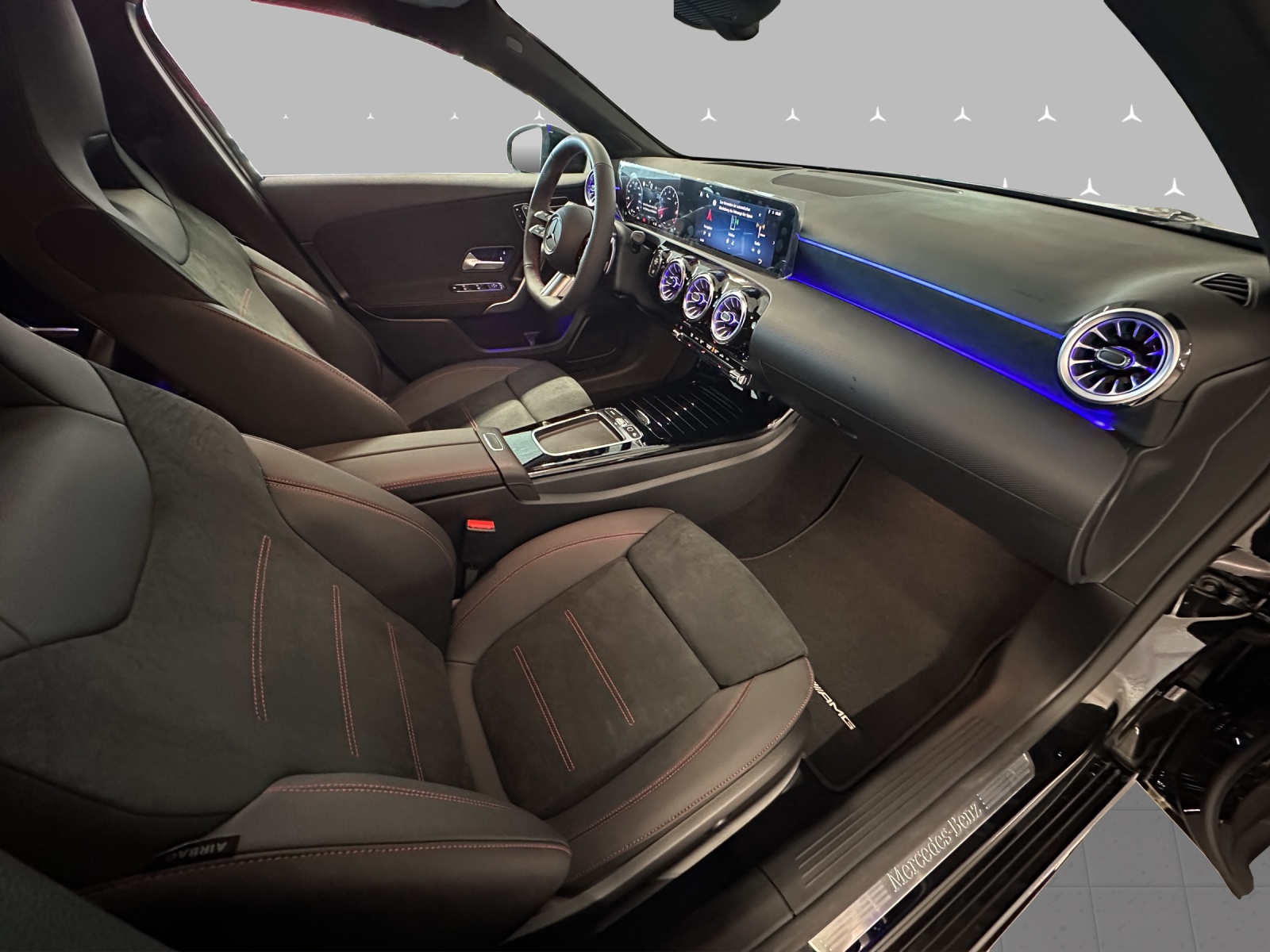 MERCEDES-BENZ A 200 Night Star 7G-DCT-image-11