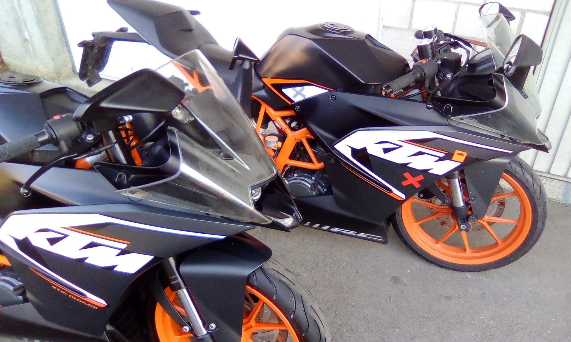 KTM RC 125 ABS-image-1