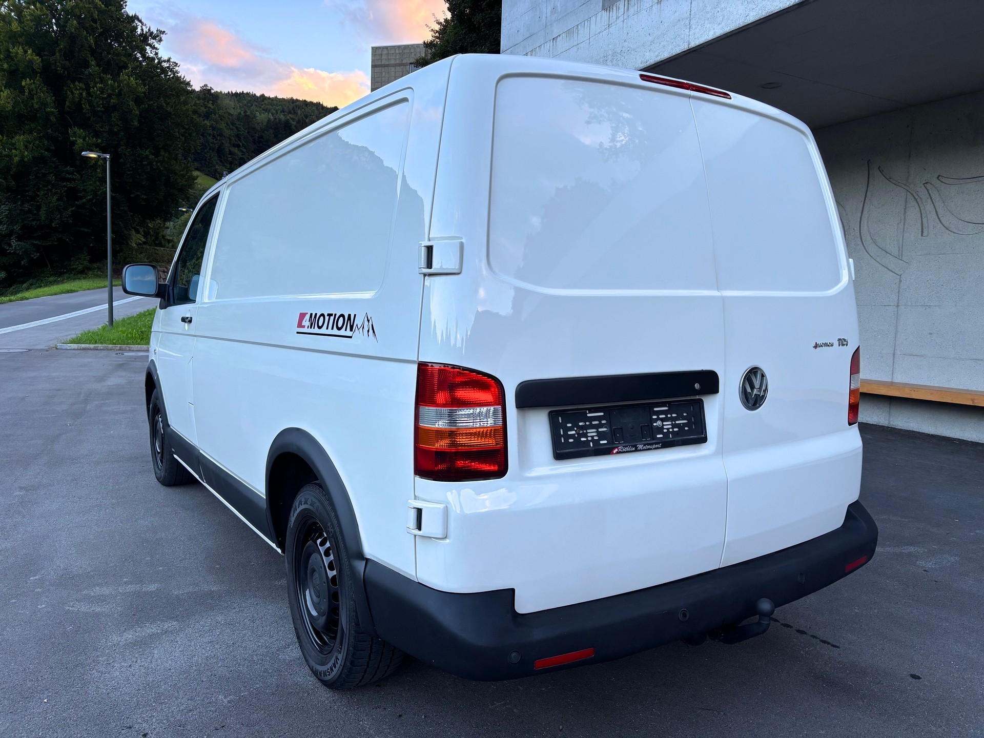 VW T5 2.5 TDI PD 4MOTION-image-7