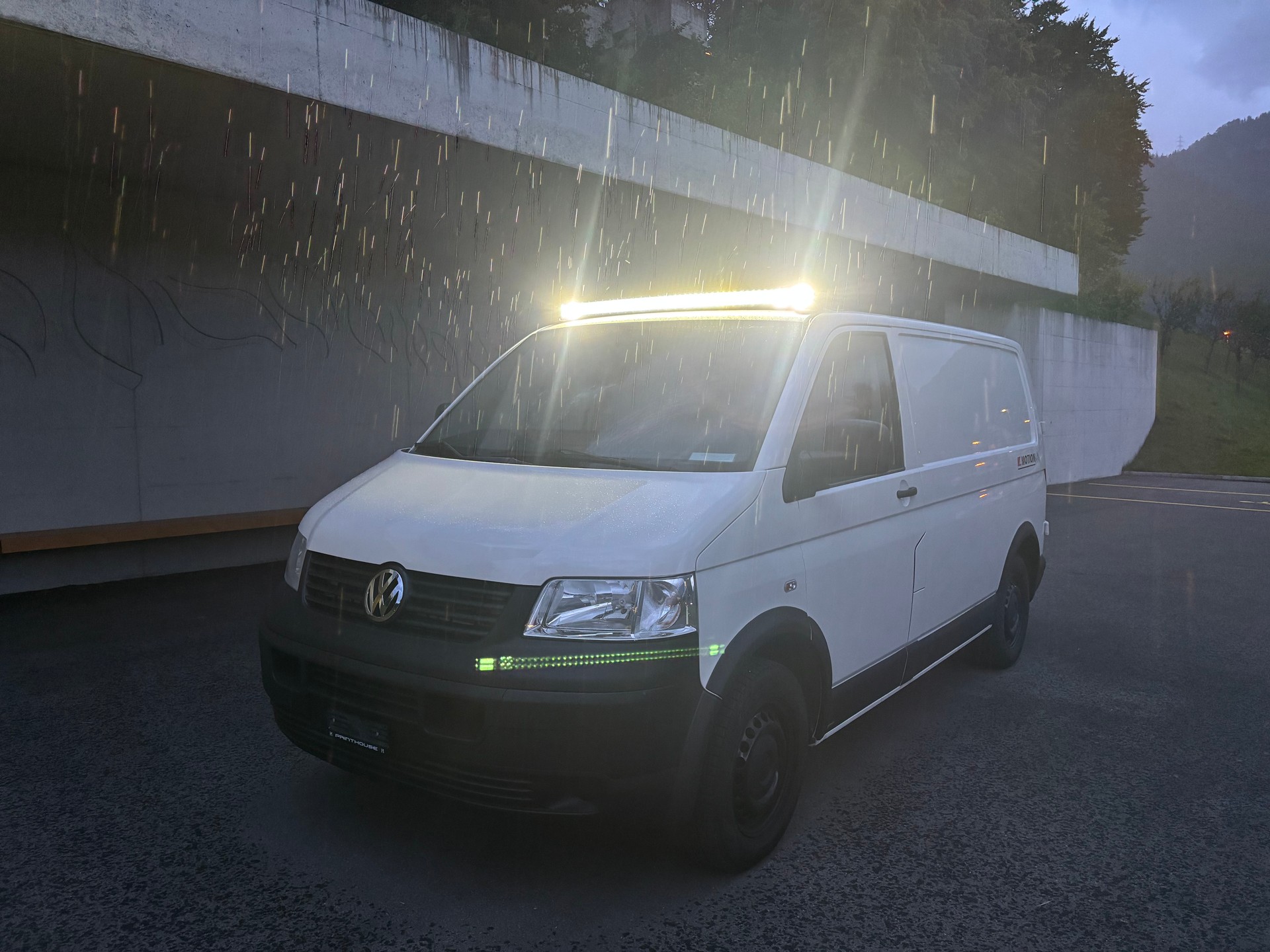 VW T5 2.5 TDI PD 4MOTION-image-11