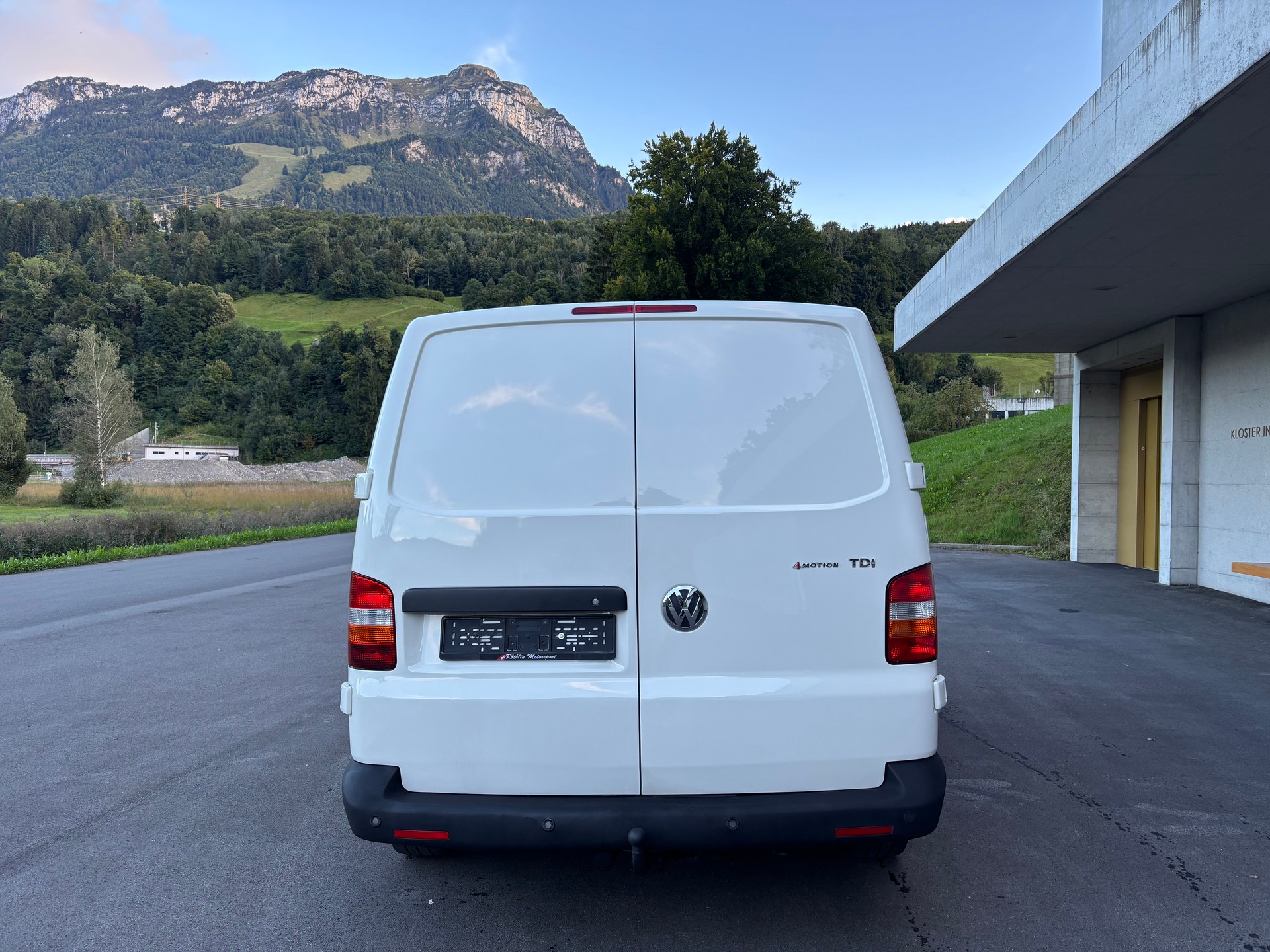 VW T5 2.5 TDI PD 4MOTION-image-8