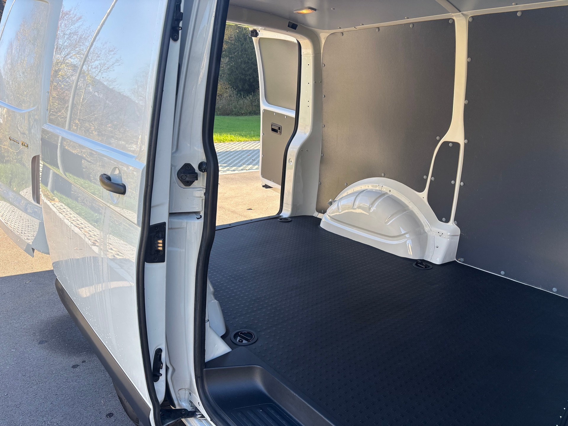 VW T5 2.5 TDI PD 4MOTION-image-22