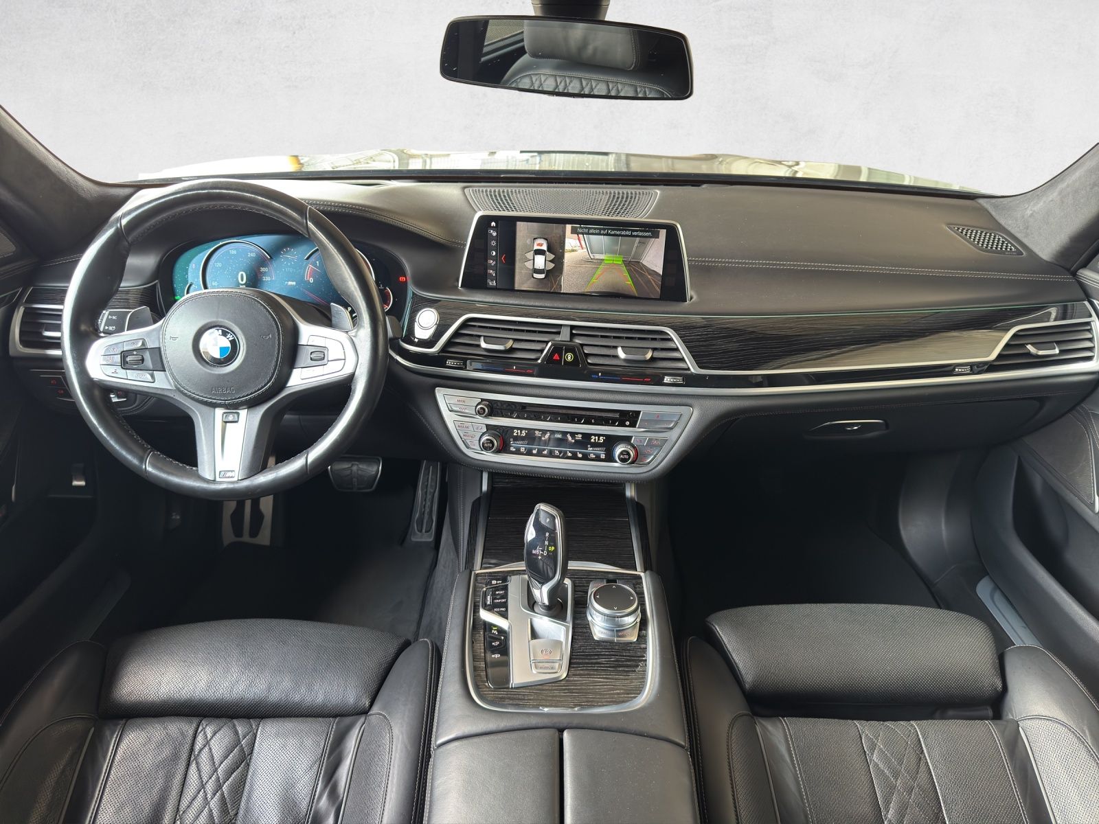 BMW 740 d xDrive Steptronic-image-12