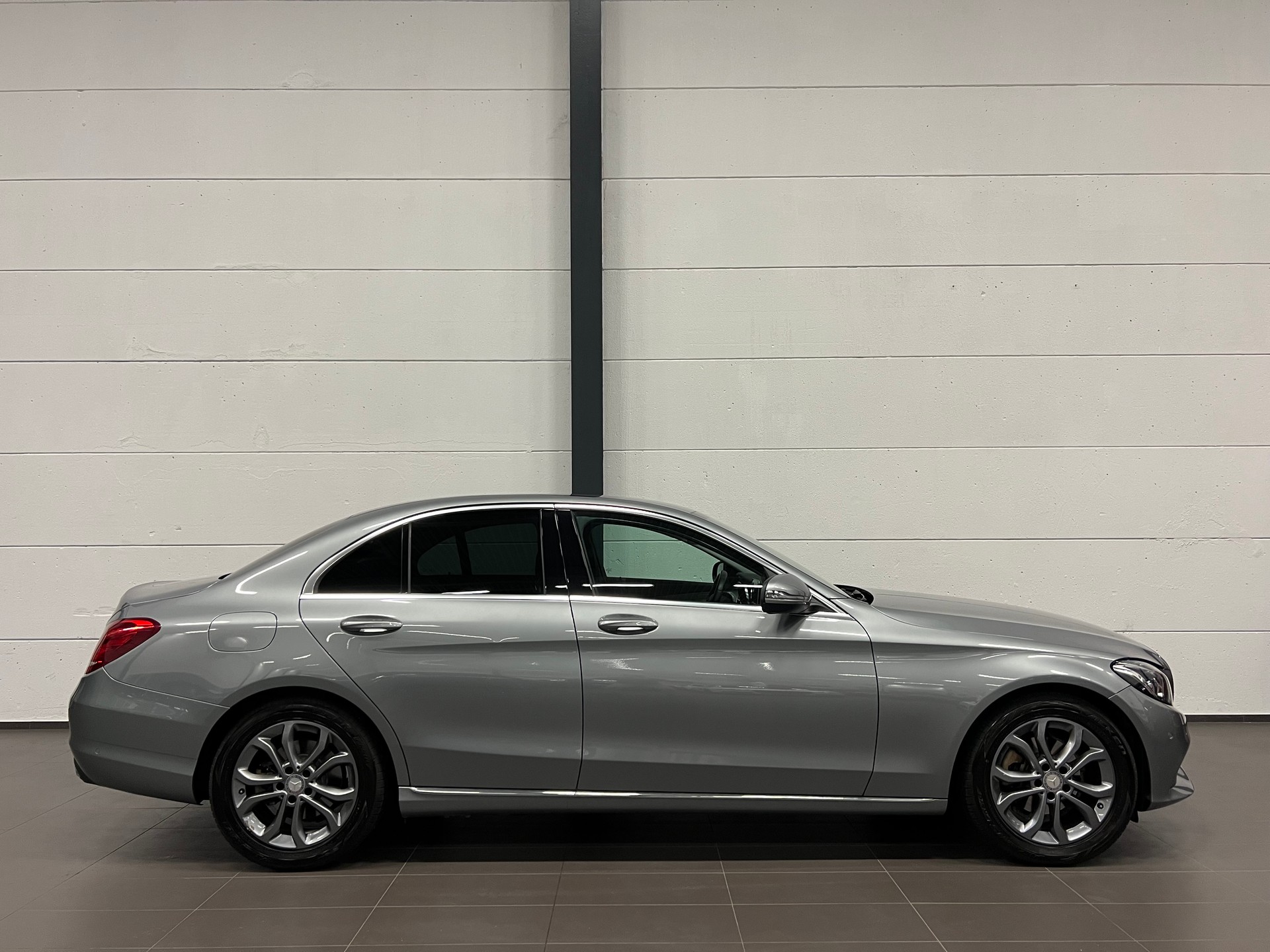 MERCEDES-BENZ C 180 Avantgarde 7G-Tronic-image-9