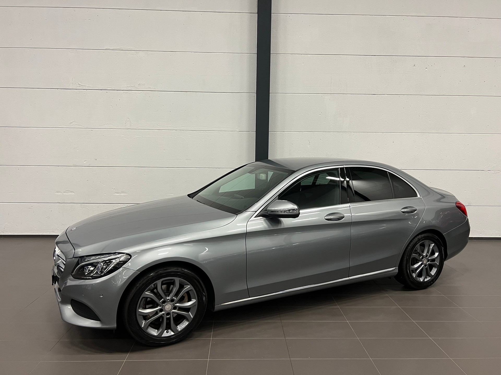 MERCEDES-BENZ C 180 Avantgarde 7G-Tronic-image-4