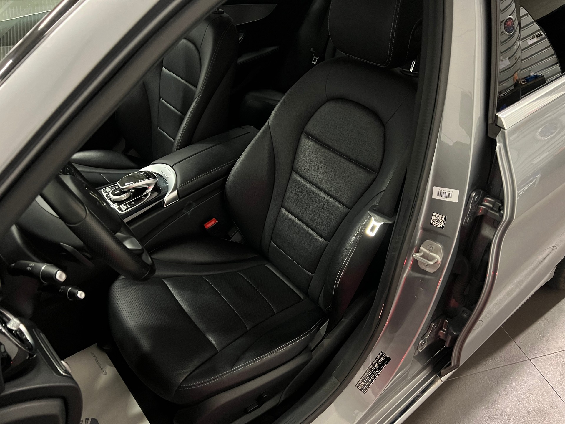 MERCEDES-BENZ C 180 Avantgarde 7G-Tronic-image-17