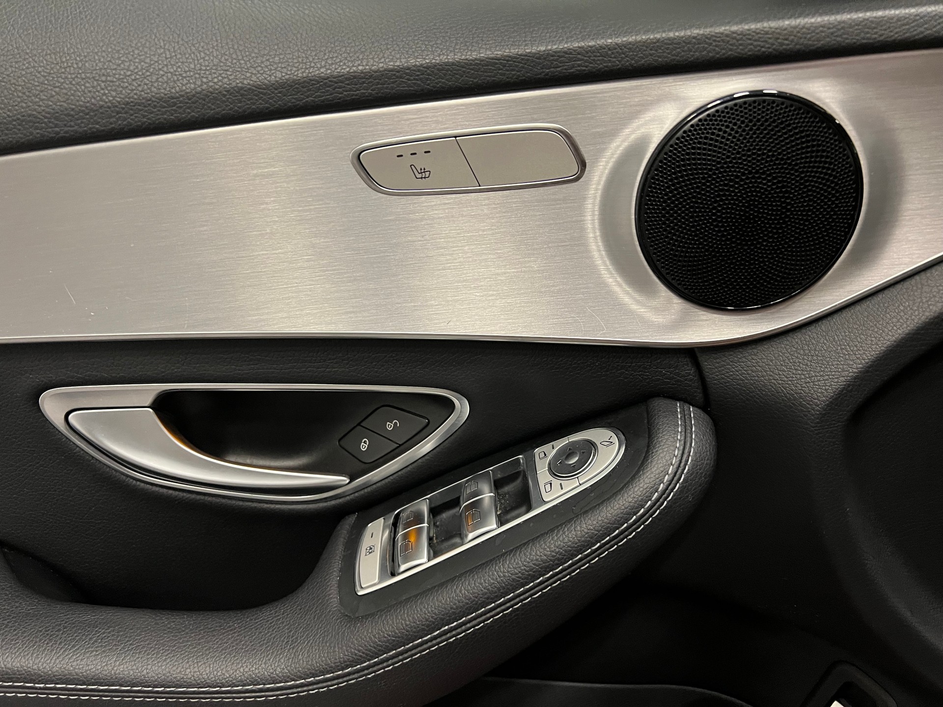 MERCEDES-BENZ C 180 Avantgarde 7G-Tronic-image-29