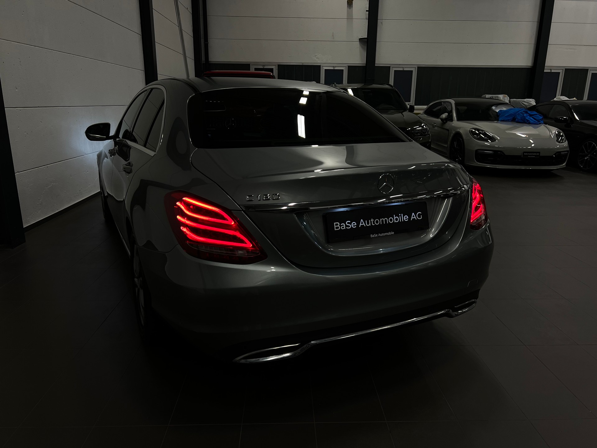 MERCEDES-BENZ C 180 Avantgarde 7G-Tronic-image-15
